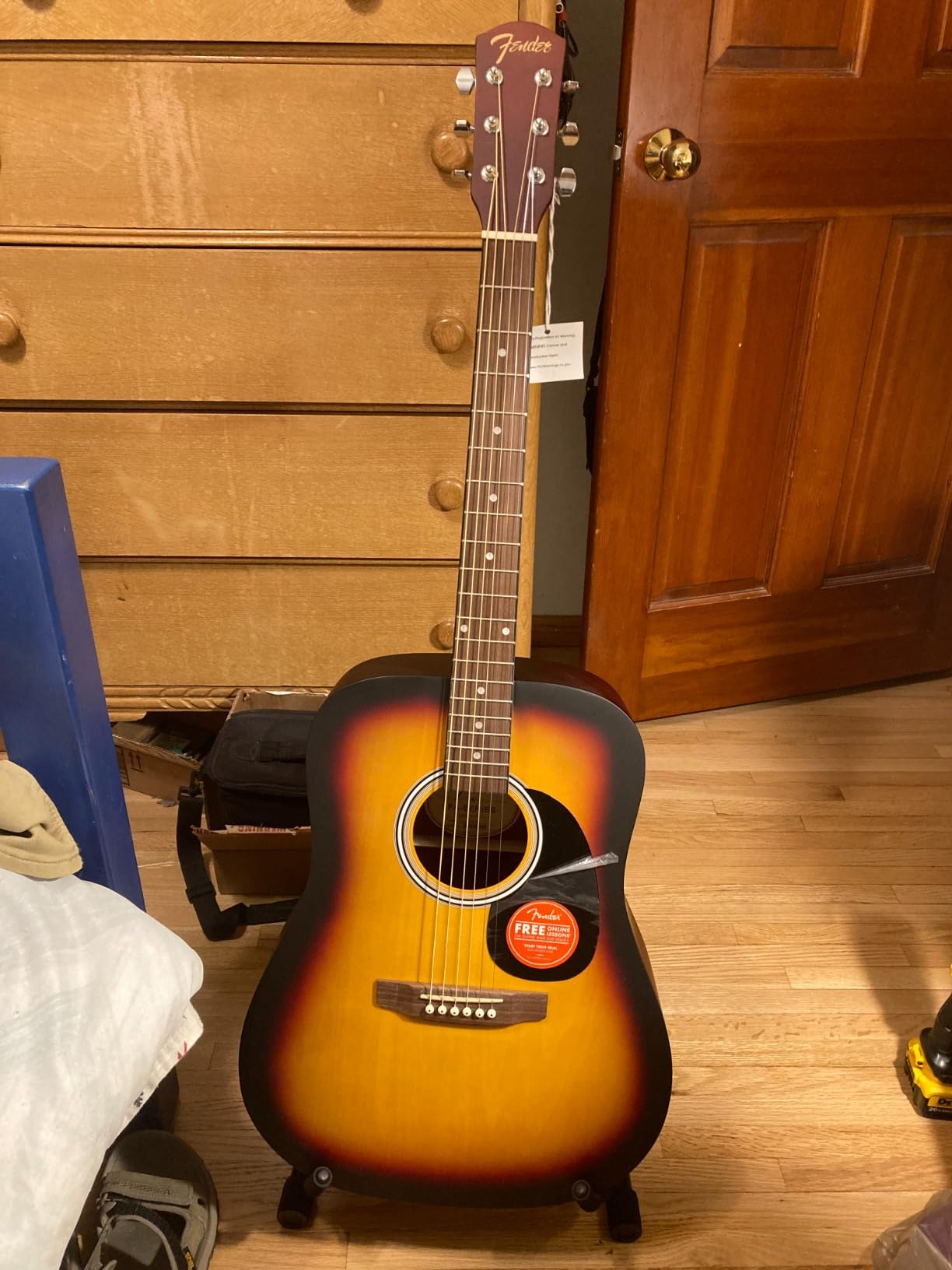 Fender FA-25 Dreadnought Acoustic Guitar, Beginner Guitar, with 2-Year Warranty, Includes Free Lessons, Sunburst Customer Review Fender FA-25 Dreadnought Acoustic Guitar, Beginner Guitar, with 2-Year Warranty, Includes Free Lessons, Sunburst - Customer Photo 2