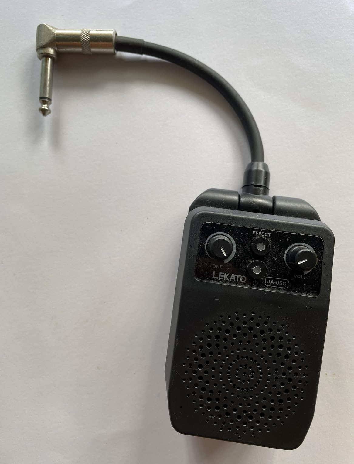 LEKATO Mini Electric Guitar Amp 5W, Portable Guitar Amp Bluetooth with Built-in 4 Effects, Clean Distortion Overdrive Reverb, Rechargeable Small Amplifier for Practice, Black (JA-05G) Customer Review LEKATO Mini Electric Guitar Amp 5W, Portable Guitar Amp Bluetooth with Built-in 4 Effects, Clean Distortion Overdrive Reverb, Rechargeable Small Amplifier for Practice, Black (JA-05G) - Customer Photo 1