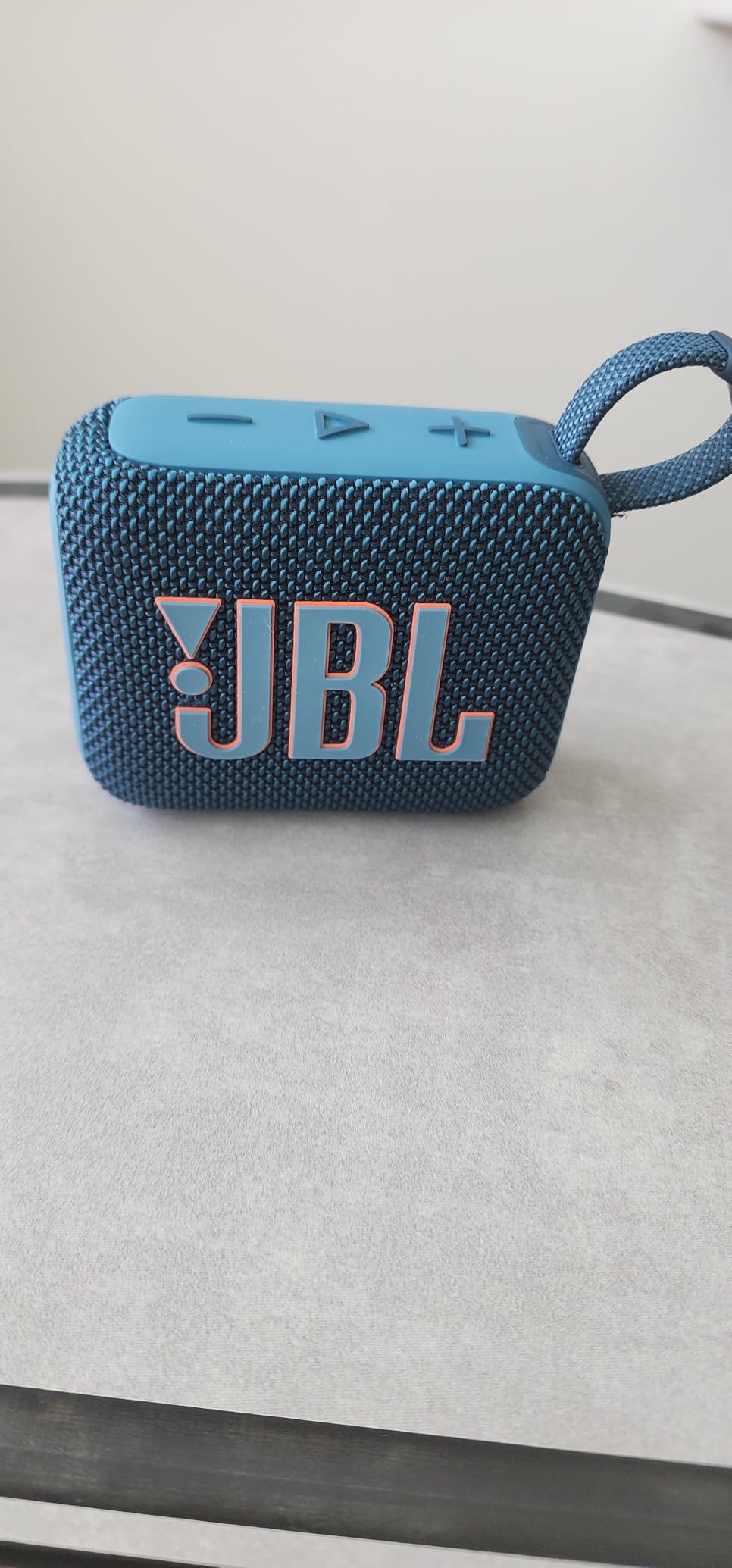 JBL Go 4 - Ultra-Portable, Waterproof and Dustproof Bluetooth Speaker, Big Pro Sound with Punchy bass, 7-Hour Built-in Battery, Made in Part with Recycled Materials (Blue) Customer Review JBL Go 4 - Ultra-Portable, Waterproof and Dustproof Bluetooth Speaker, Big Pro Sound with Punchy bass, 7-Hour Built-in Battery, Made in Part with Recycled Materials (Blue) - Customer Photo 2