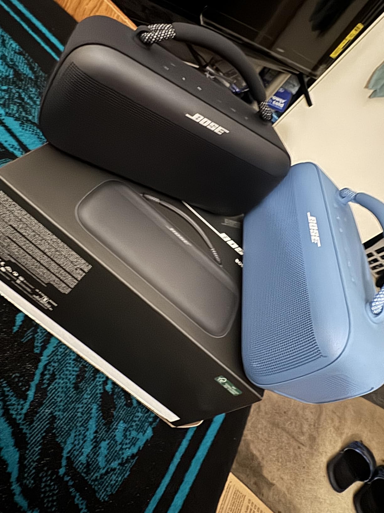 Bose SoundLink Max Portable Speaker, Large IP67 Waterproof Bluetooth Speaker, Up to 20 Hours of Playtime, USB-C, Built-in 3.5mm AUX Input, Black - Customer Photo 1