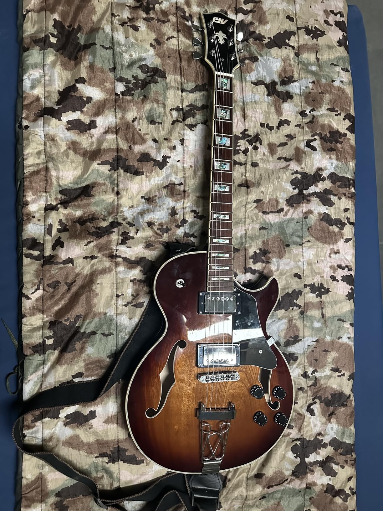 IYV-IJZ-300A TSB Jazz Solid hollow-Body Electric Guitar, Tobacco Sunburst - Customer Photo 1