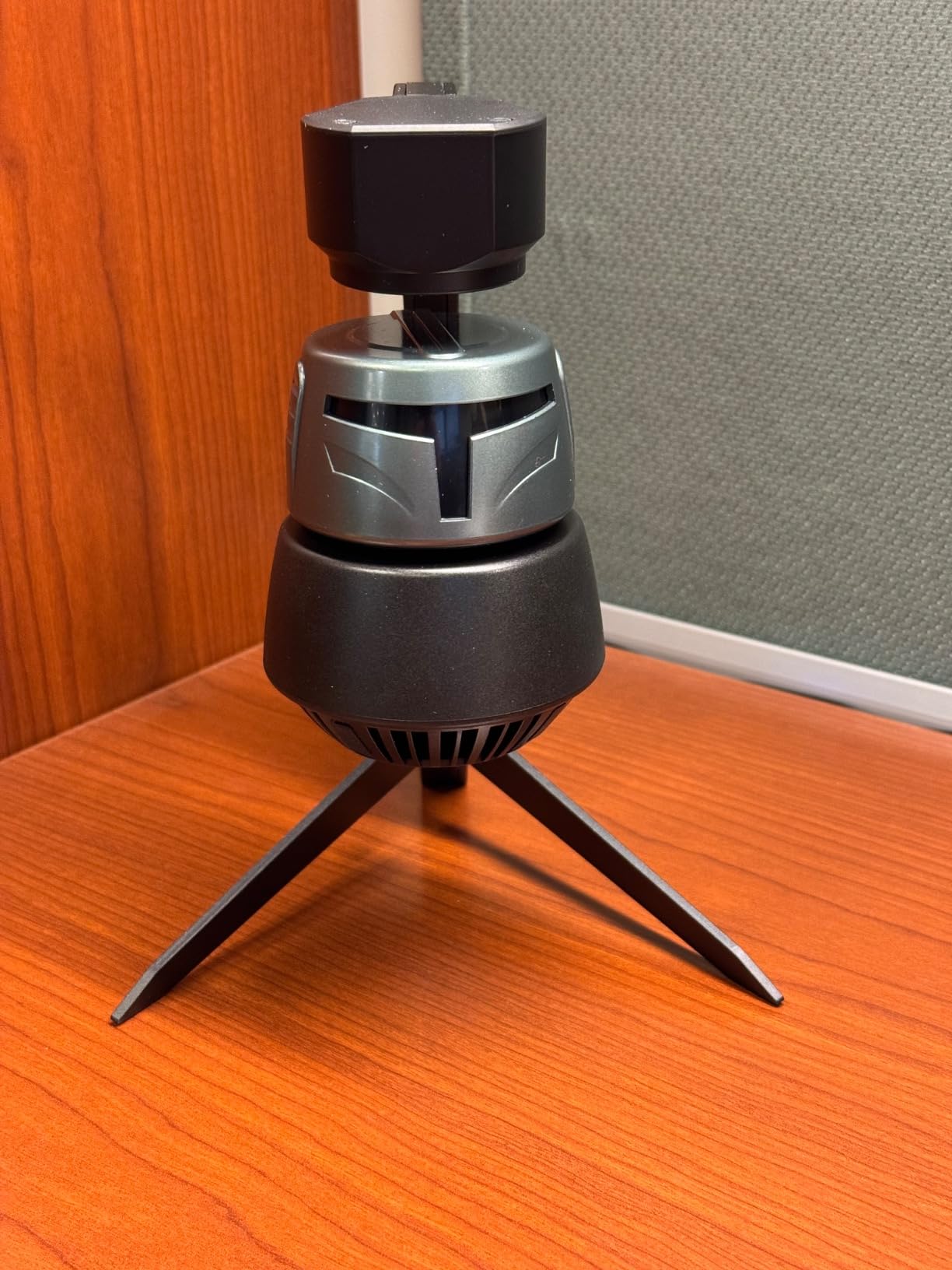 Magnetic Levitation Bluetooth Speaker, Home or Office Décor,Nostalgic Gift Idea for Adults, Fans or Collectors,Unique Conversation Starter,Cool Futuristic Design - Customer Photo 1
