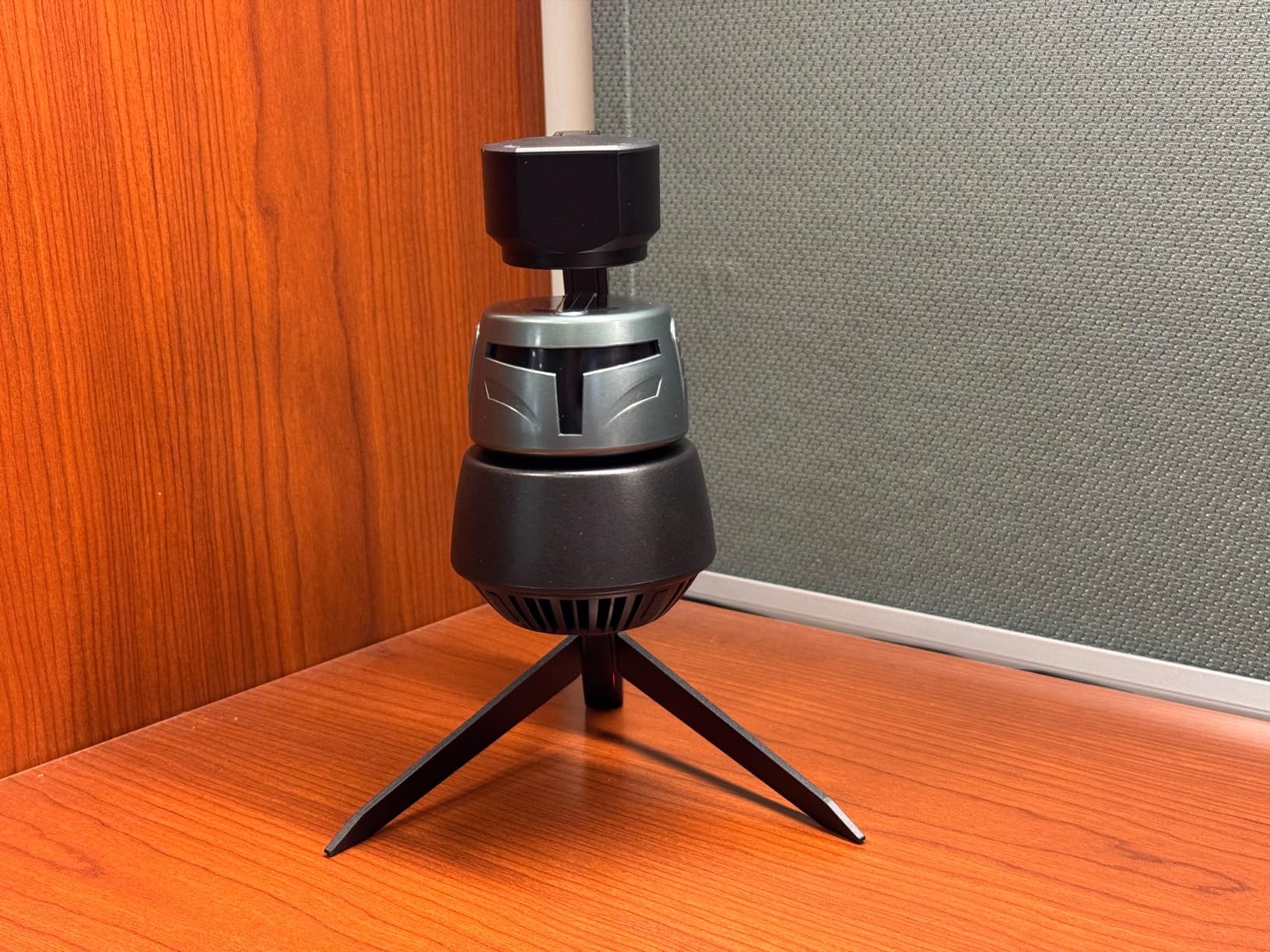 Magnetic Levitation Bluetooth Speaker, Home or Office Décor,Nostalgic Gift Idea for Adults, Fans or Collectors,Unique Conversation Starter,Cool Futuristic Design - Customer Photo 2