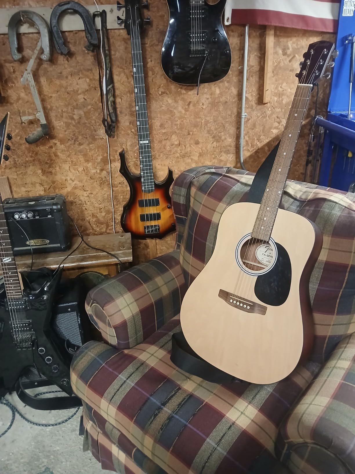 Fender Dreadnought Acoustic Guitar - Natural Bundle with Gig Bag, Strap, Strings, Picks, and Austin Bazaar Instructional Video Customer Review Fender Dreadnought Acoustic Guitar - Natural Bundle with Gig Bag, Strap, Strings, Picks, and Austin Bazaar Instructional Video - Customer Photo 2