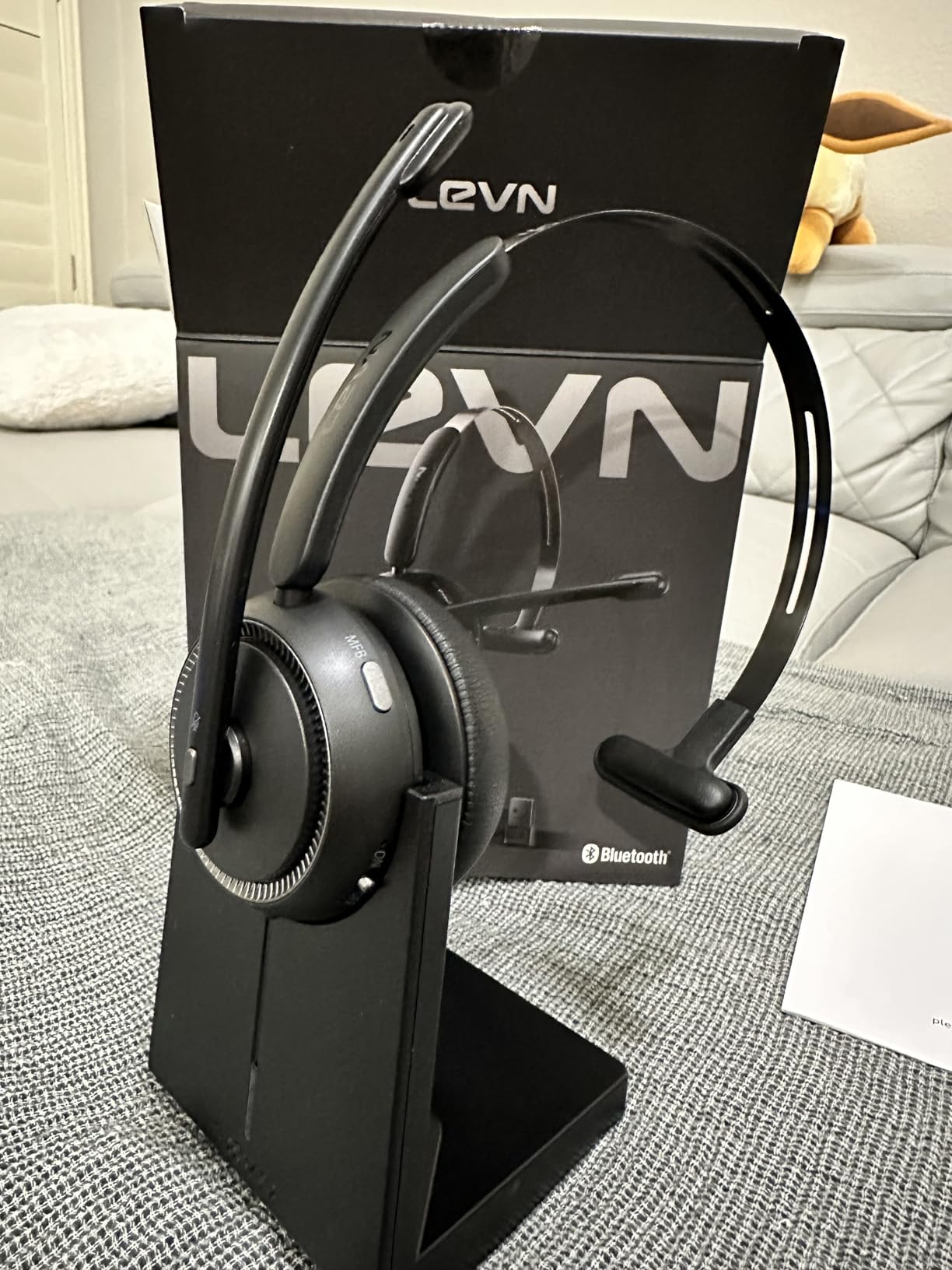 LEVN Wireless Headset 5.2 for Call Center, Bluetooth Headphones with Mic for Work(Noise Cancelling), 65 Hours Woktime & Mute Button,Wireless Headset for Work from Home/Office/PC/Computer/Laptop(Black) Customer Review LEVN Wireless Headset 5.2 for Call Center, Bluetooth Headphones with Mic for Work(Noise Cancelling), 65 Hours Woktime & Mute Button,Wireless Headset for Work from Home/Office/PC/Computer/Laptop(Black) - Customer Photo 1