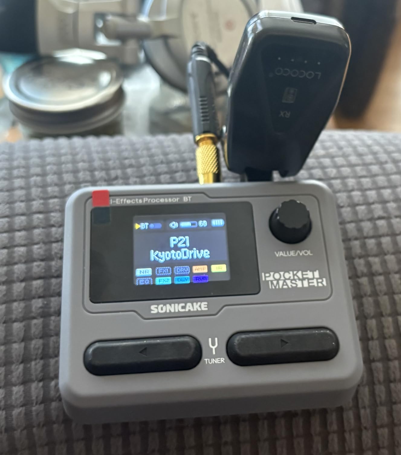 SONICAKE Pocket Master-Portable Multi Effects Pedal, 100+ Built-in Guitar/Bass/Acoustic Effects, Amp Modeling, IR Cabinets Simulation, Stereo OTG USB Audio Interface, Rechargeable Guitar Pedal (Black) Customer Review SONICAKE Pocket Master-Portable Multi Effects Pedal, 100+ Built-in Guitar/Bass/Acoustic Effects, Amp Modeling, IR Cabinets Simulation, Stereo OTG USB Audio Interface, Rechargeable Guitar Pedal (Black) - Customer Photo 1