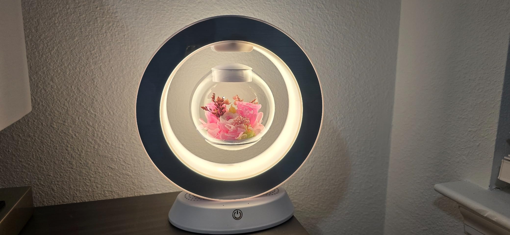 LoveLin Magnetic Levitation Circle Table Lamp with Bluetooth Speaker,5W Led Night Light,Three Variable Color,Automatic Rotating Preserved Flowers Creative Gifts Home Office Ornament Rotundity Layout - Customer Photo 3