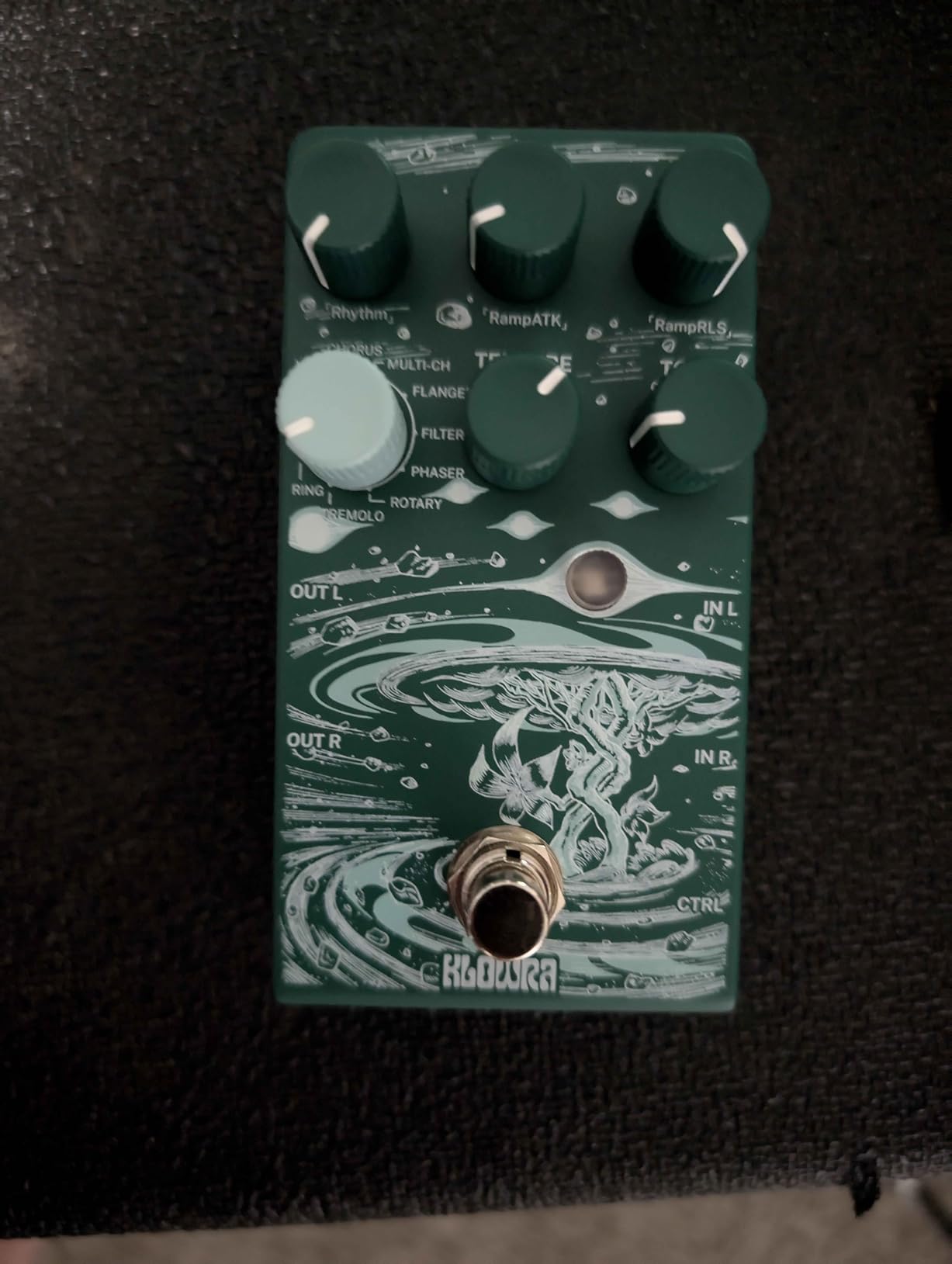 Sprout Modulation Guitar Pedal for Electric Guitar with CTRL Input, Digital Guitar Pedal with 9 Effects Rotary,Chorus,Flanger,Analog Dry Through,True Bypass, Tap Tempo,Presets - Customer Photo 2