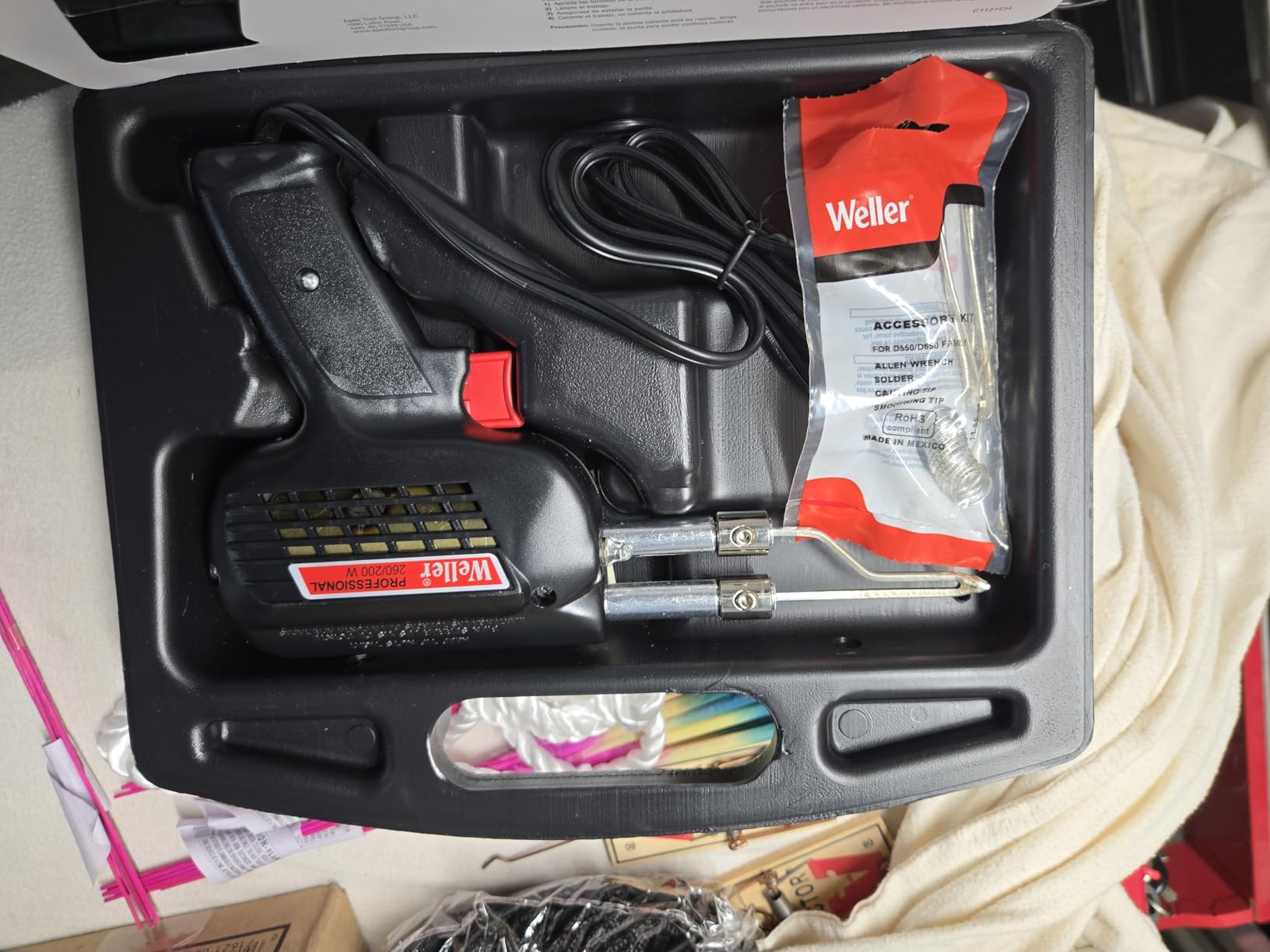 Weller 260 Watt & 200W Professional Soldering Gun Kit with Three Tips and Solder in Carrying Case | D550PK - Customer Photo 4