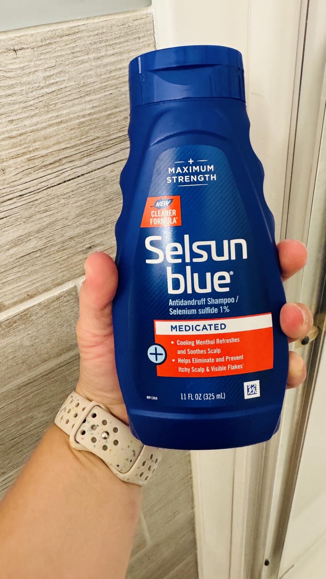 Selsun Blue Medicated Antidandruff Shampoo, Maximum Strength Scalp Treatment With Selenium Sulfide, 11 fl. oz. - Customer Photo 1