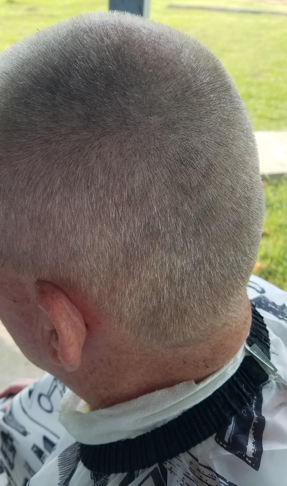 Wahl USA Chrome Pro Corded Clipper Complete Haircutting Kit for Men – Powerful Total Hair Clipping, Beard Trimming, & Grooming - Model 3024635 Customer Review Wahl USA Chrome Pro Corded Clipper Complete Haircutting Kit for Men – Powerful Total Hair Clipping, Beard Trimming, & Grooming - Model 3024635 - Customer Photo 2