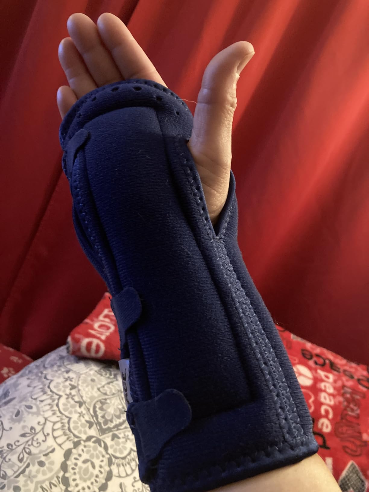 ACE Night Wrist Sleep Support, Adjustable, Blue, Helps Provide Relief from Symptoms of Carpal Tunnel Syndrome, and other Wrist Injuries - Customer Photo 3
