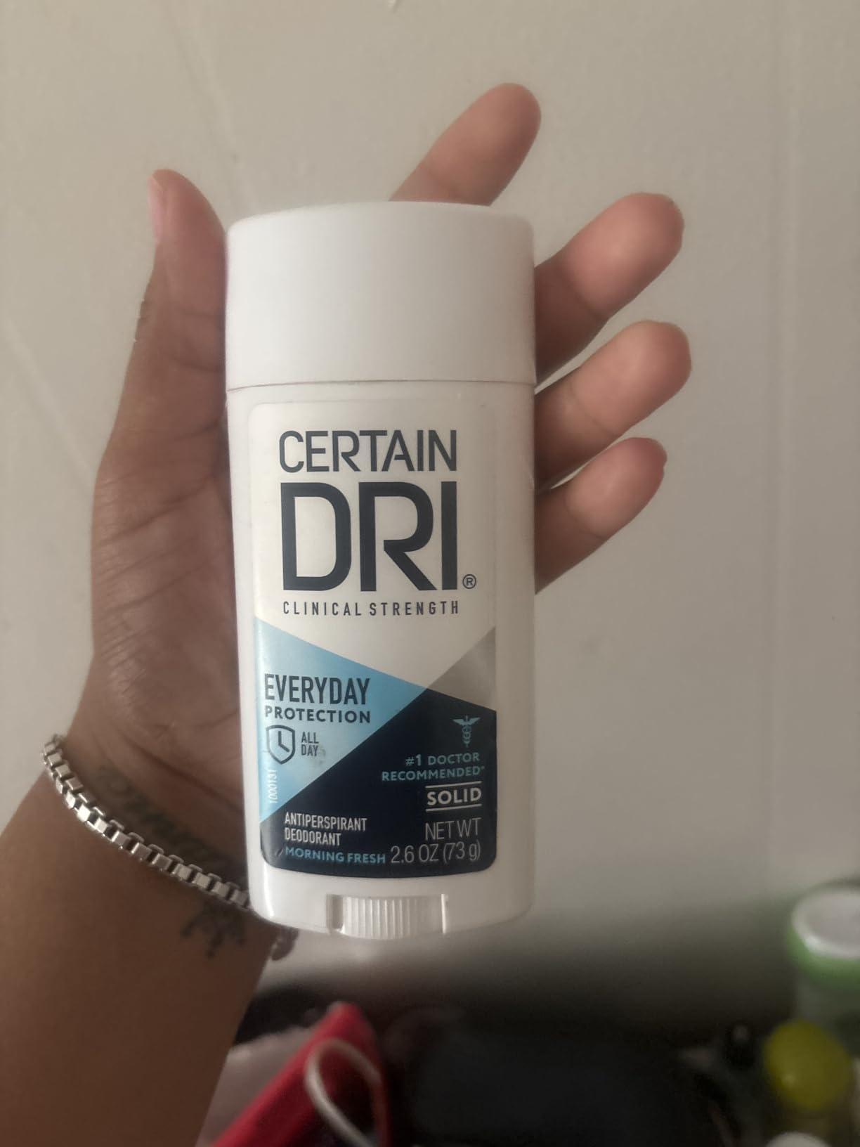 Certain Dri Everyday Strength Clinical Antiperspirant - 72-Hour Sweat Protection for Hyperhidrosis - Doctor-Recommended - Travel-Friendly - Fresh Scent - 2.6 oz customer photo 1