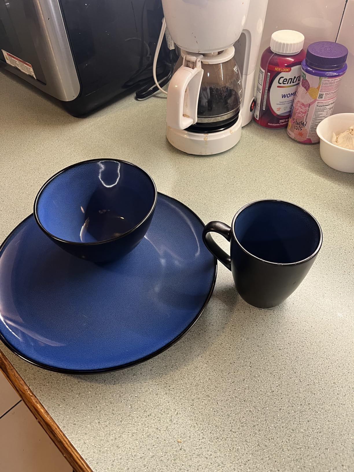 Gibson Elite Soho Lounge Round Reactive Glaze Stoneware Dinnerware Set, Service for 4 (16pc), Blue, Soho Round. - Customer Photo 2