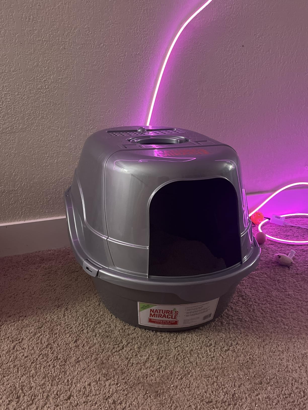 Nature's Miracle Hooded Flip Top Litter Box for Cats, With Built-In Odor Control Charcoal Filter - Customer Photo 1