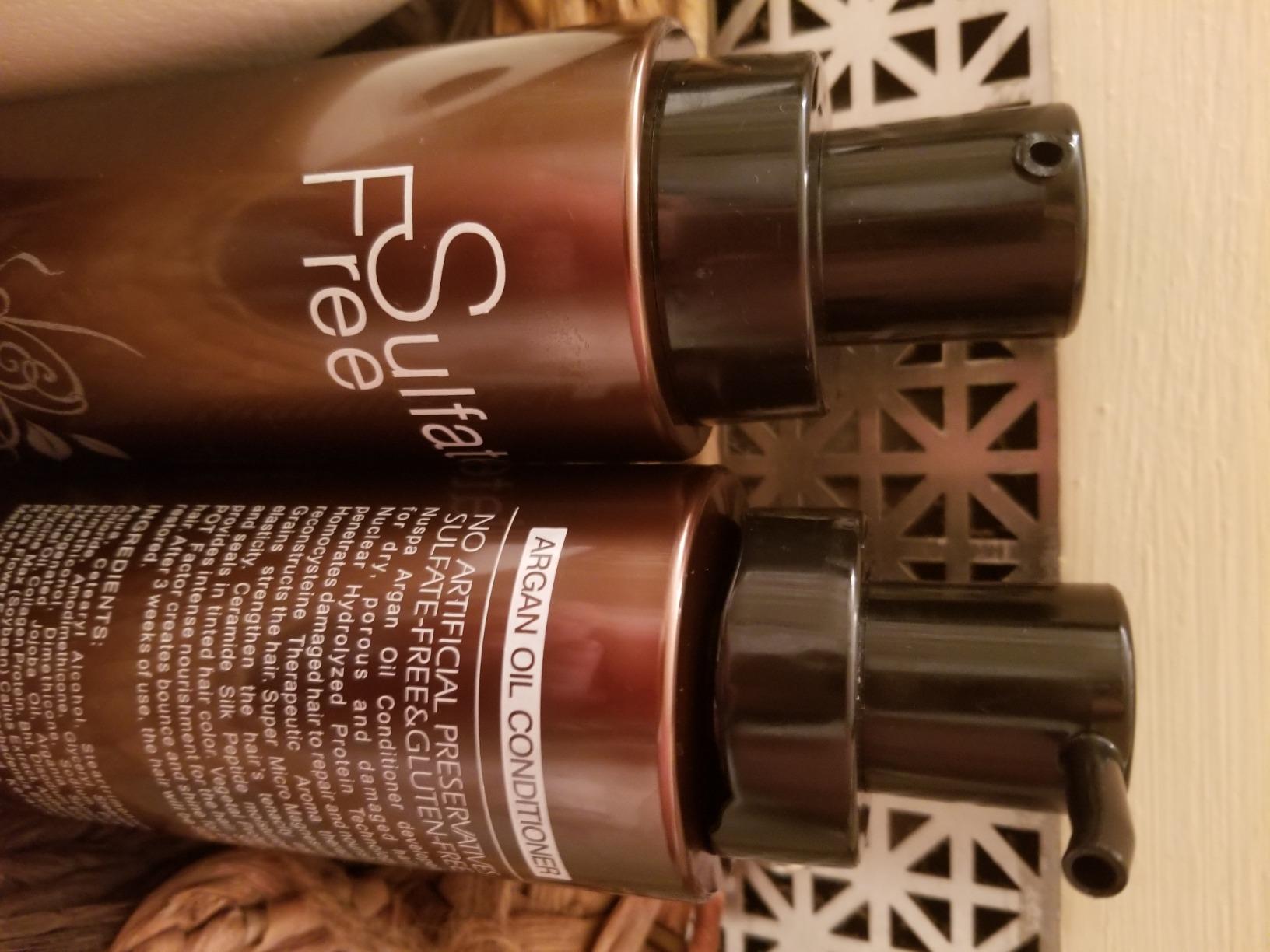 Moroccan Argan Oil Conditioner - Sulfate Free, Anti Frizz Hydrating Thickening Care for Women and Men - Deep Moisturizing Treatment for Color Treated, Curly, Frizzy, Damaged and Dry Hair - Customer Photo 2