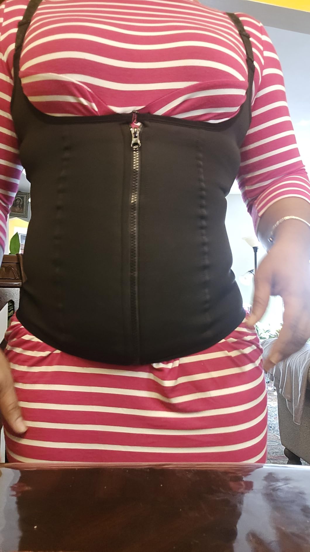 LODAY Waist Trainer Corset for Women Tummy Control Sport Workout Body Shaper Black Customer Review LODAY Waist Trainer Corset for Women Tummy Control Sport Workout Body Shaper Black - Customer Photo 2