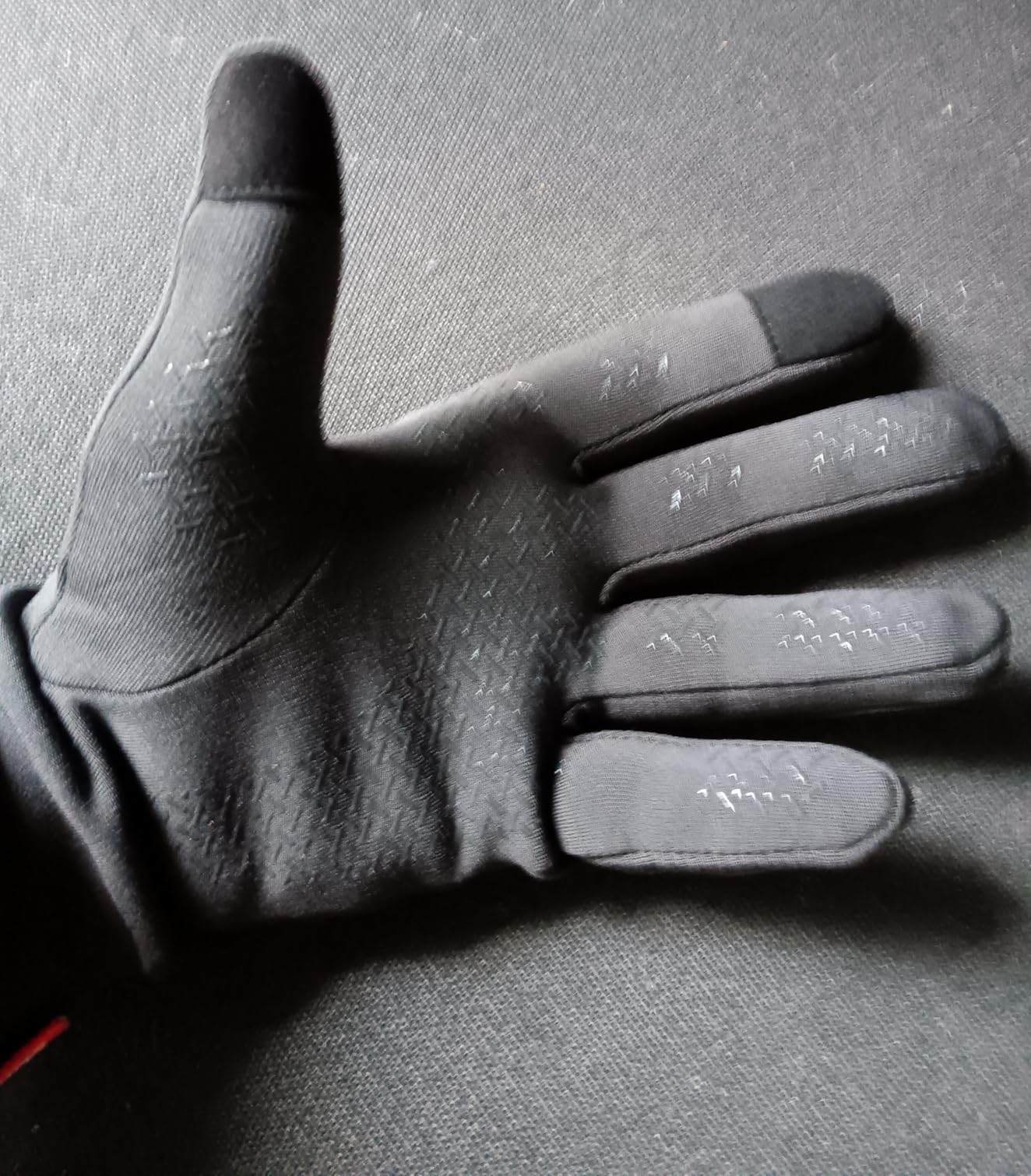 Aegend Lightweight Winter Gloves for Men Women, Warm Running Gloves Touchscreen Thermal Glove Liners for Cold Weather Driving, Cycling & Hiking, Non-Slip, Elastic Cuff, Stretchy, Durable - Customer Photo 2