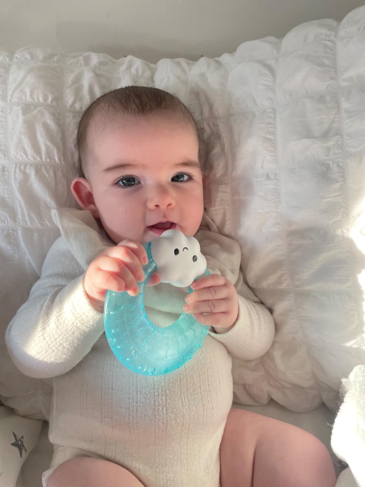 Infantino Water Teethers – Sensory Exploration and Teething Relief, Cooling Relief for Teething Babies, Lime & Blue, 3-Pack - Customer Photo 3
