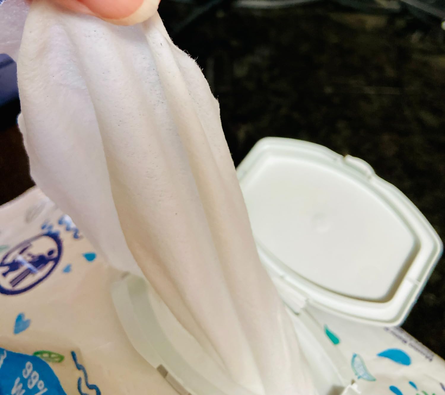 Amazon Brand - Mama Bear 99% Water Based Baby Wipes, Hypoallergenic for Sensitive Skin, Fragrance Free, 432 Count (6 Packs of 72) Customer Review Amazon Brand - Mama Bear 99% Water Based Baby Wipes, Hypoallergenic for Sensitive Skin, Fragrance Free, 432 Count (6 Packs of 72) - Customer Photo 3