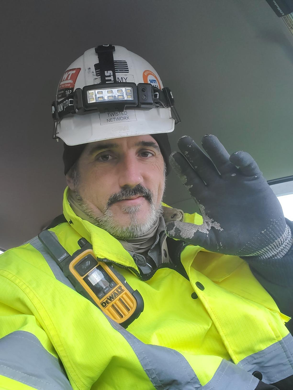 DEWALT DXFRS800 FRS Walkie Talkies Long Range 2 Way Radio, 2 Watt, Waterproof & Rechargeable, 2 Pack - Customer Photo 1