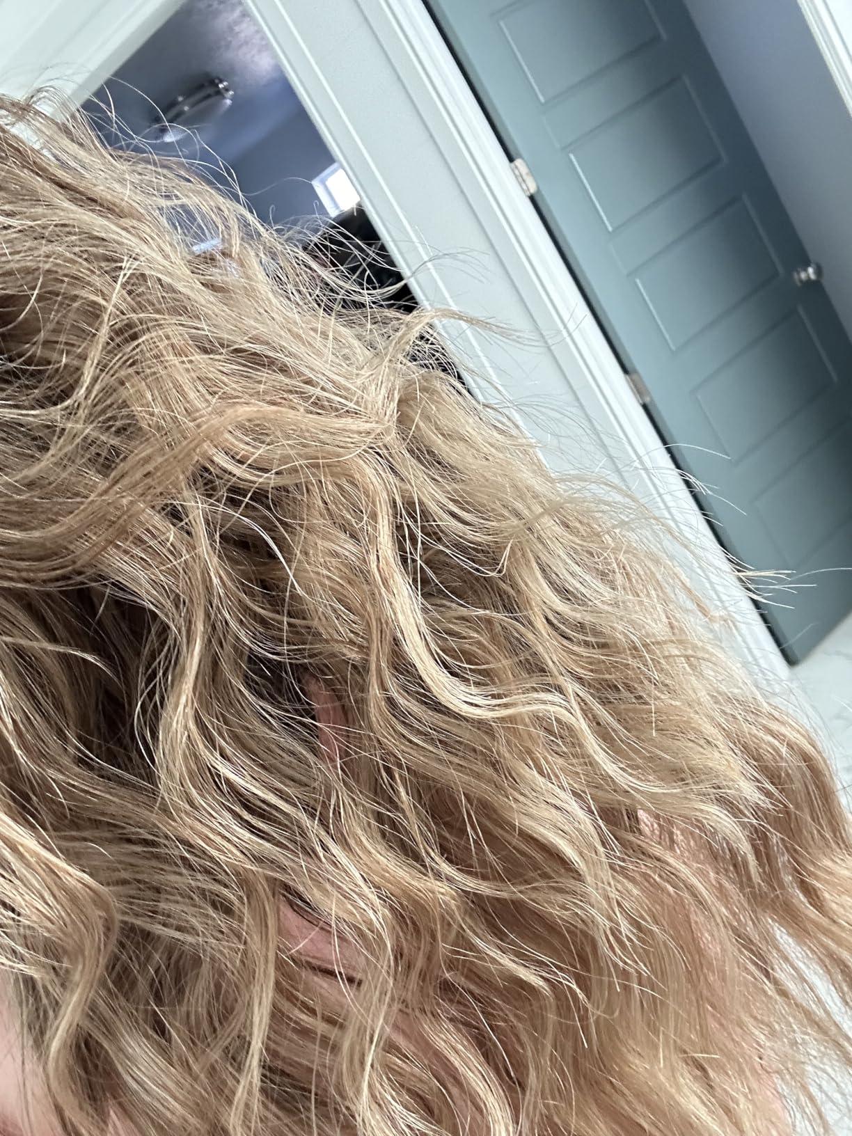 Sun Bum Curls and Waves Styling Cream - Lightweight Formula for Wavy and Curly Hair - Nourishing Kukui Nut and Coconut Oil - Frizz Free finish - Vegan and Cruelty Free - 5 oz Customer Review Sun Bum Curls and Waves Styling Cream - Lightweight Formula for Wavy and Curly Hair - Nourishing Kukui Nut and Coconut Oil - Frizz Free finish - Vegan and Cruelty Free - 5 oz - Customer Photo 2