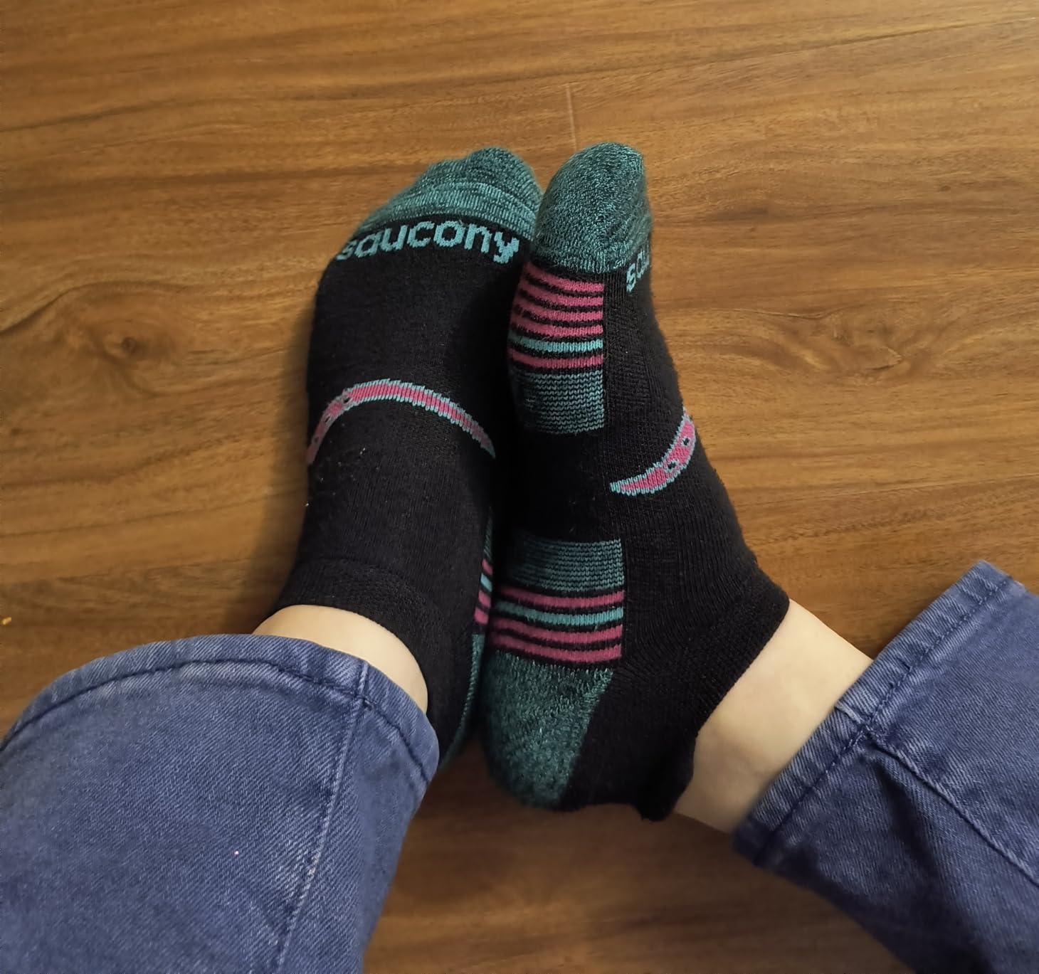 Saucony Women's RunDry Performance Heel Tab Athletic Socks, Available in S-L (8, 16, 24 Pairs) Customer Review Saucony Women's RunDry Performance Heel Tab Athletic Socks, Available in S-L (8, 16, 24 Pairs) - Customer Photo 1