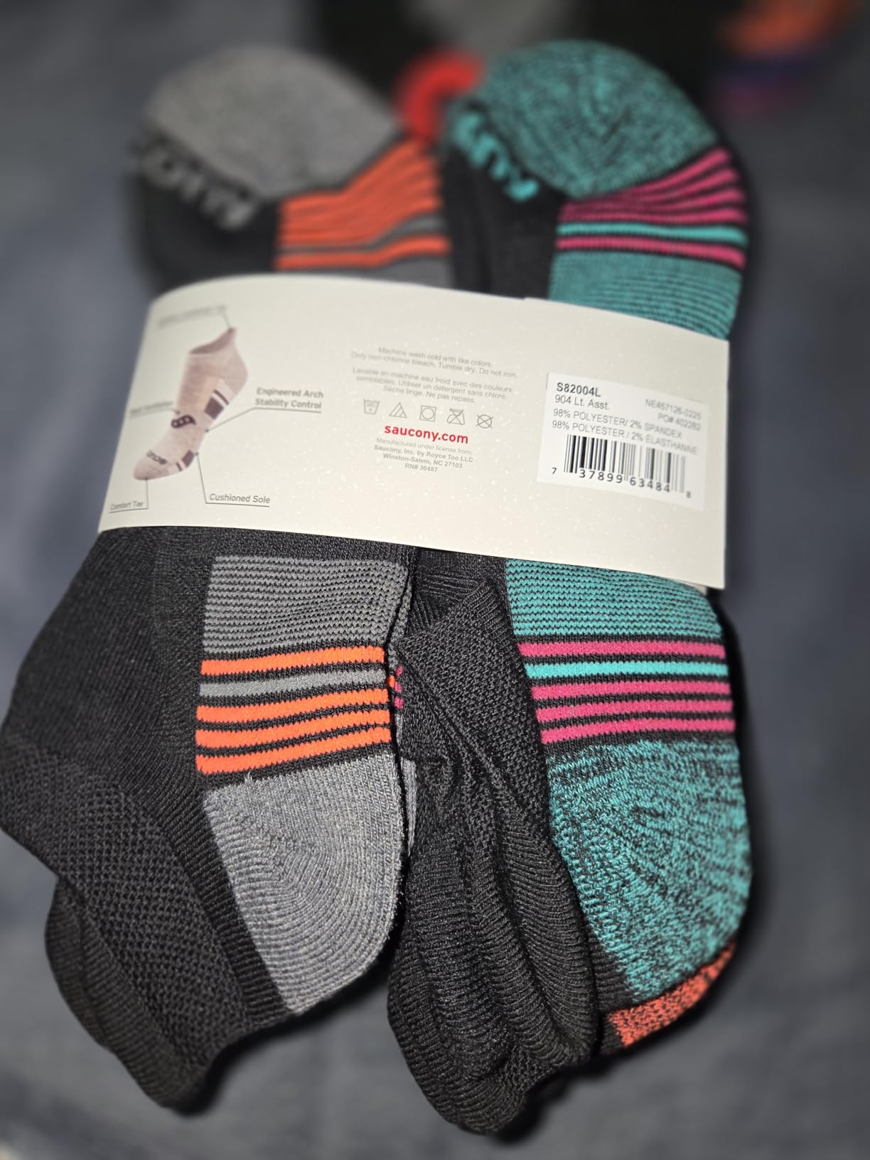 Saucony Women's RunDry Performance Heel Tab Athletic Socks, Available in S-L (8, 16, 24 Pairs) Customer Review Saucony Women's RunDry Performance Heel Tab Athletic Socks, Available in S-L (8, 16, 24 Pairs) - Customer Photo 2
