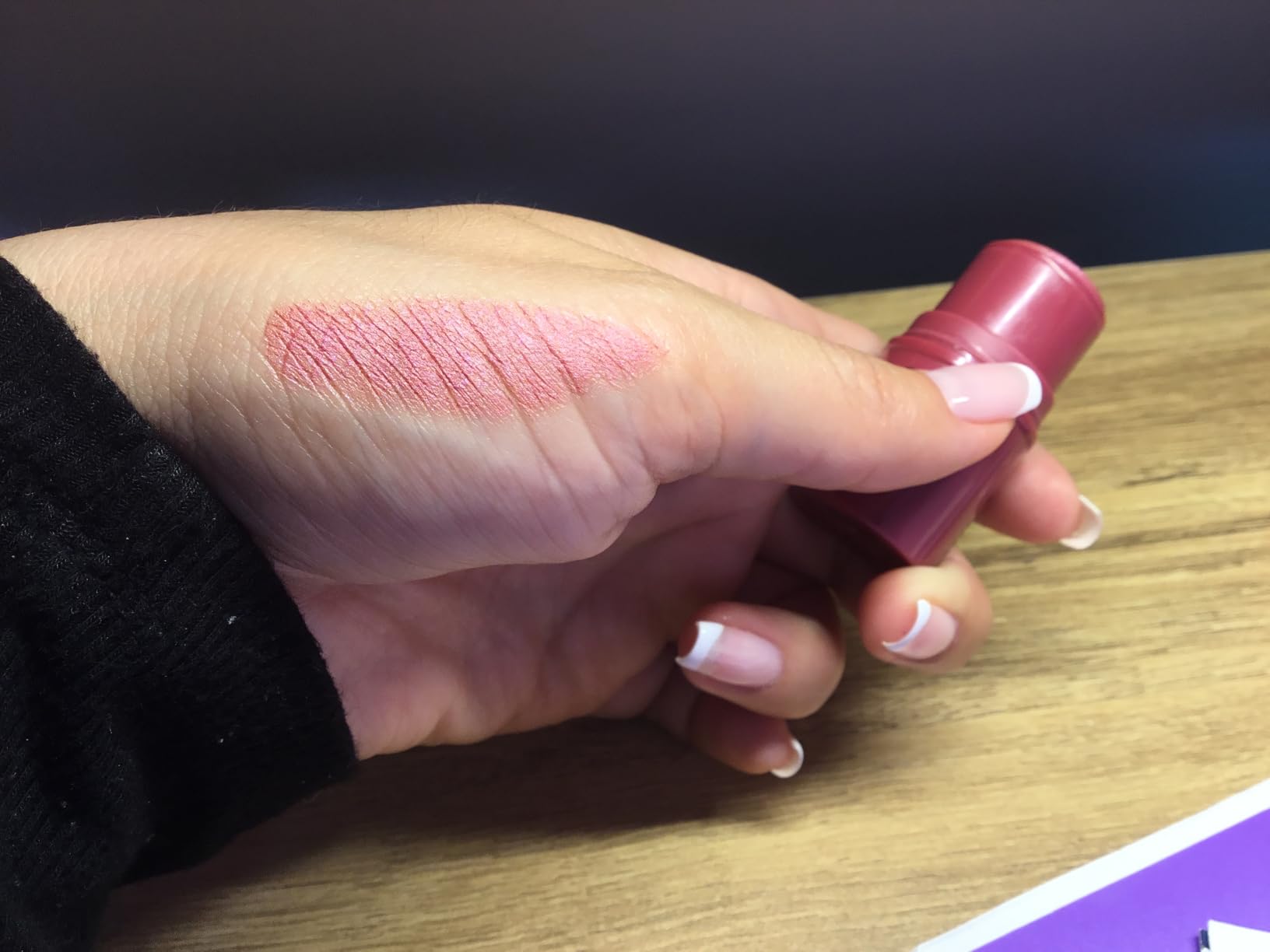 e.l.f. Monochromatic Multi Stick, Luxuriously Creamy & Blendable Color, For Eyes, Lips & Cheeks, Glistening Peach, 0.17 Oz (5g) - Customer Photo 4