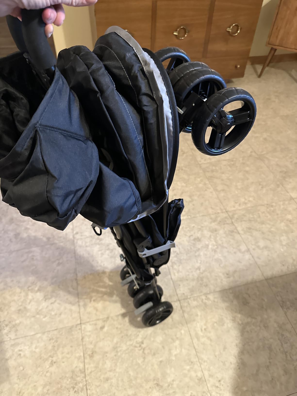 Ingenuity 3D Mini Convenience Stroller – Lightweight Stroller with Compact Fold, Multi-Position Recline, Canopy with Pop Out Sun Visor and More – Umbrella Stroller for Travel and More, Gray - Customer Photo 2