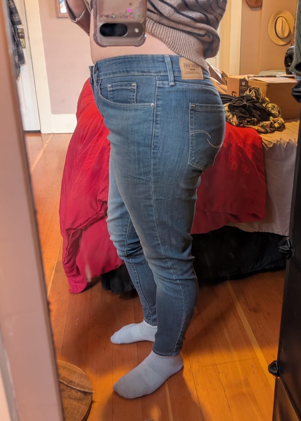 Levi Strauss Signature Gold Women's Totally Shaping Skinny Jeans Mid Rise Stretch Denim (Available in Plus Size) customer photo 1