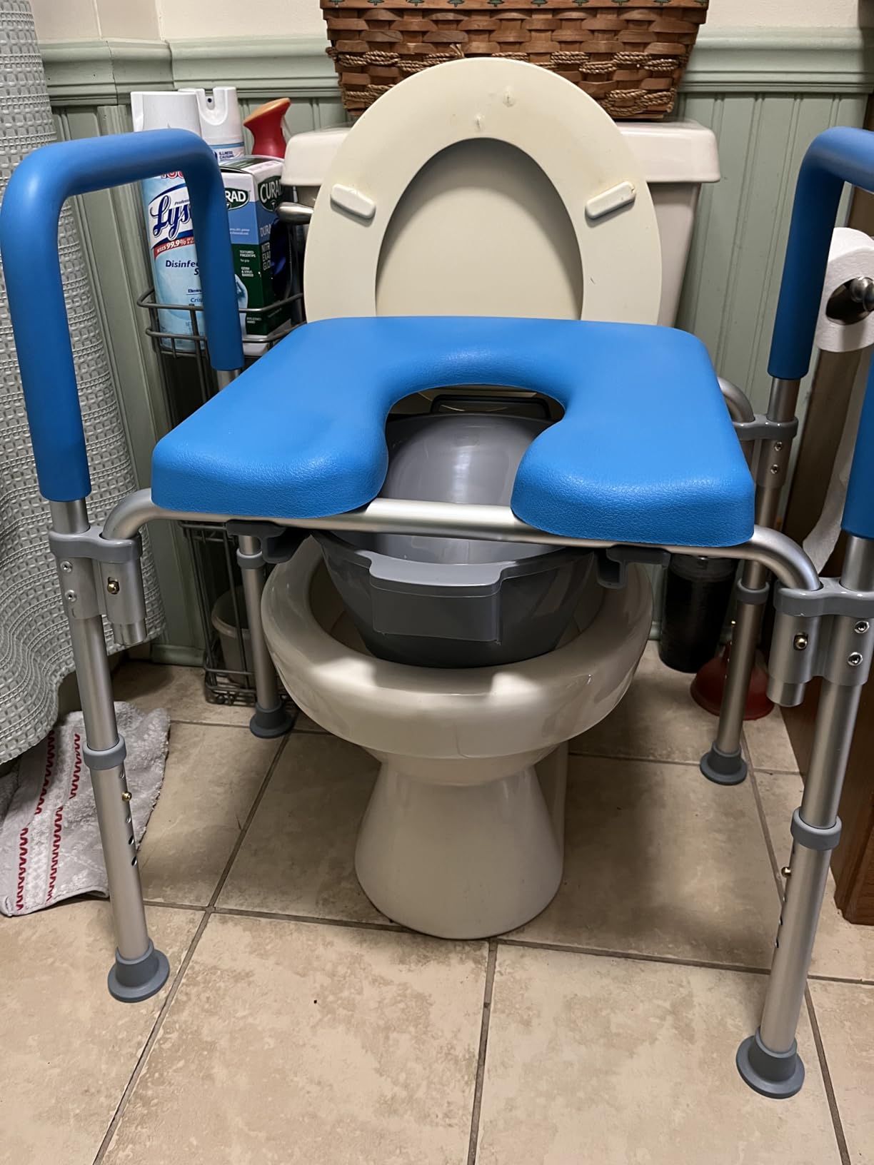 Platinum Health Original Ultimate Padded Raised Toilet Seat with Handles, Riser for Seniors with Adjusted Height & Width, 330 lb for Elderly, Seniors, Pregnant, Fits any Toilet Customer Review Platinum Health Original Ultimate Padded Raised Toilet Seat with Handles, Riser for Seniors with Adjusted Height & Width, 330 lb for Elderly, Seniors, Pregnant, Fits any Toilet - Customer Photo 3