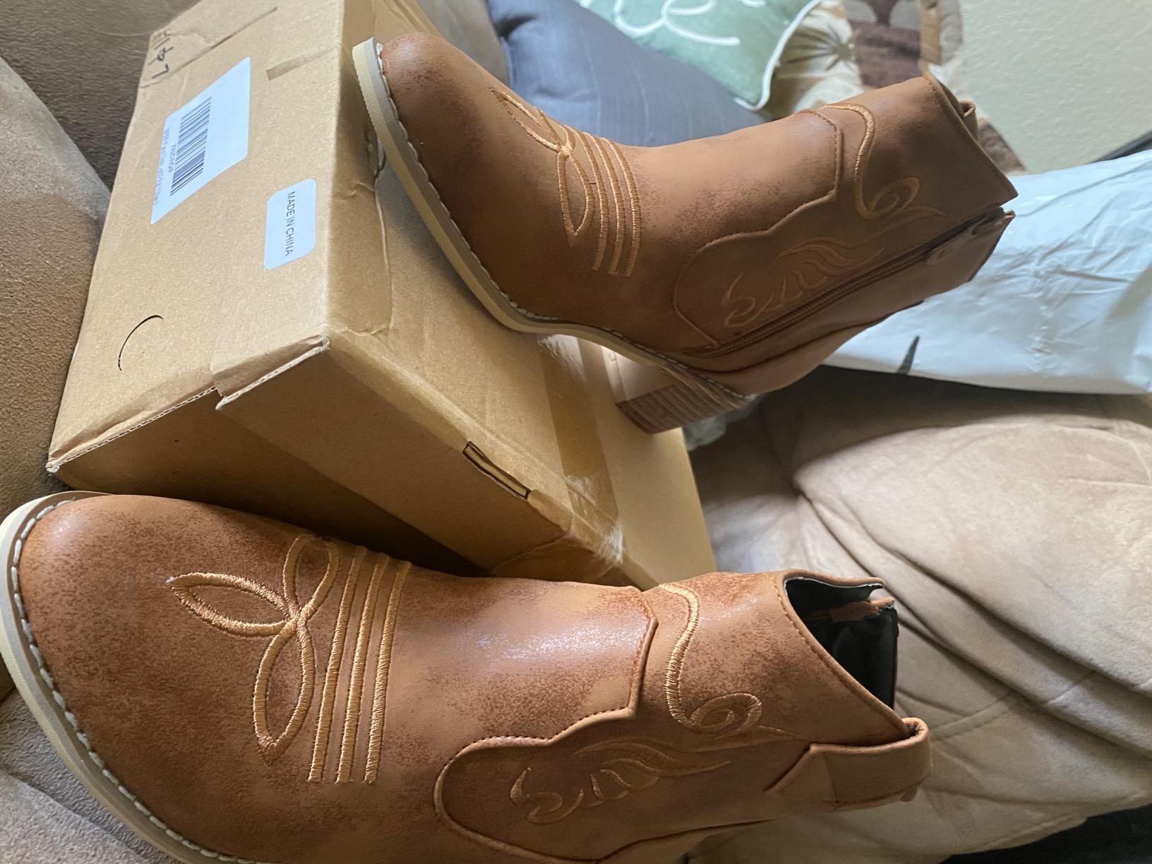 100FIXEO Women Chunky Mid Heel Zip Up Western Cowboy Ankle Boots Comfort Booties - Customer Photo 2
