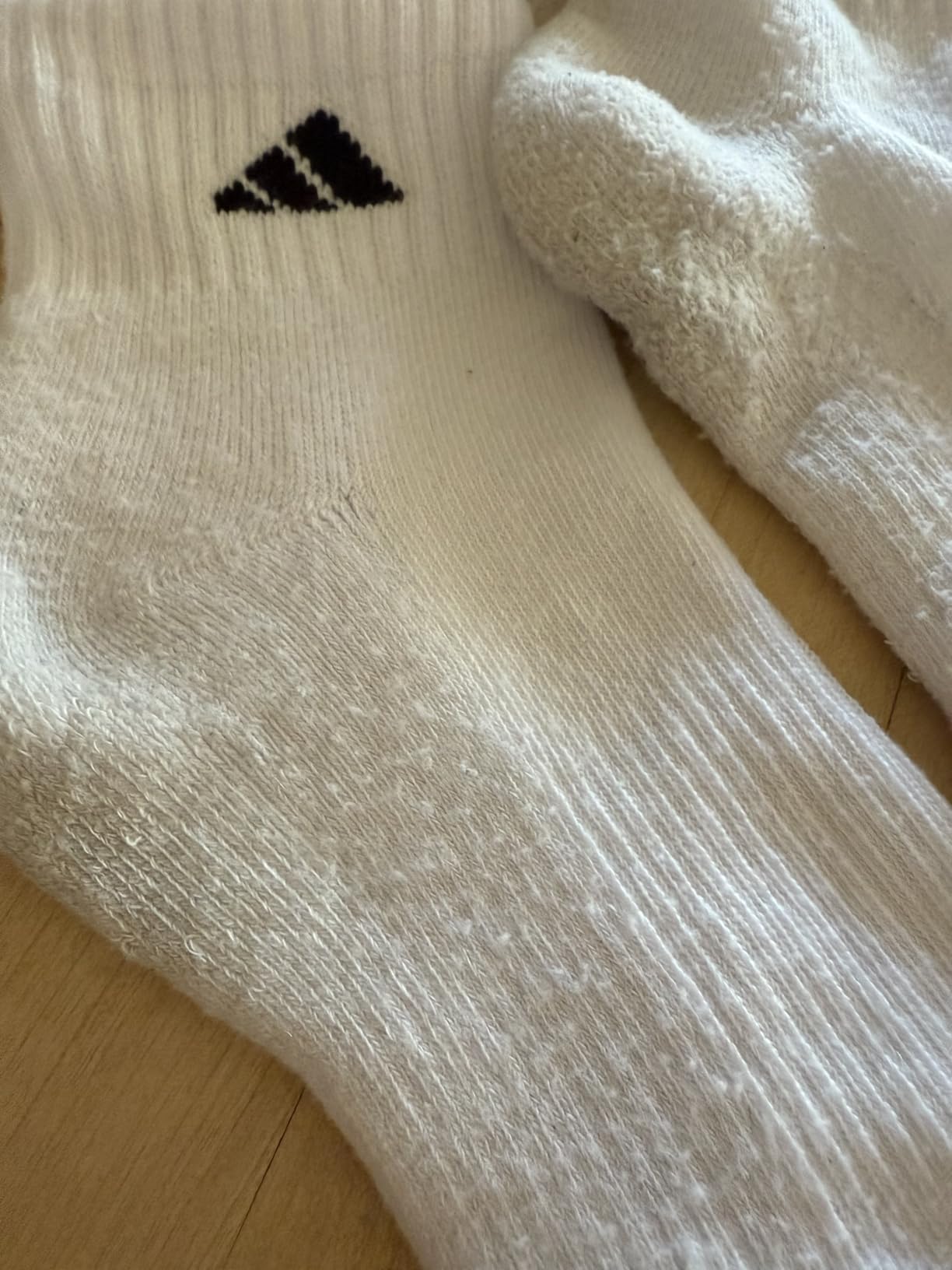 adidas womens Athletic Cushioned Quarter Socks With Arch Compression (6-pair) Customer Review adidas womens Athletic Cushioned Quarter Socks With Arch Compression (6-pair) - Customer Photo 1