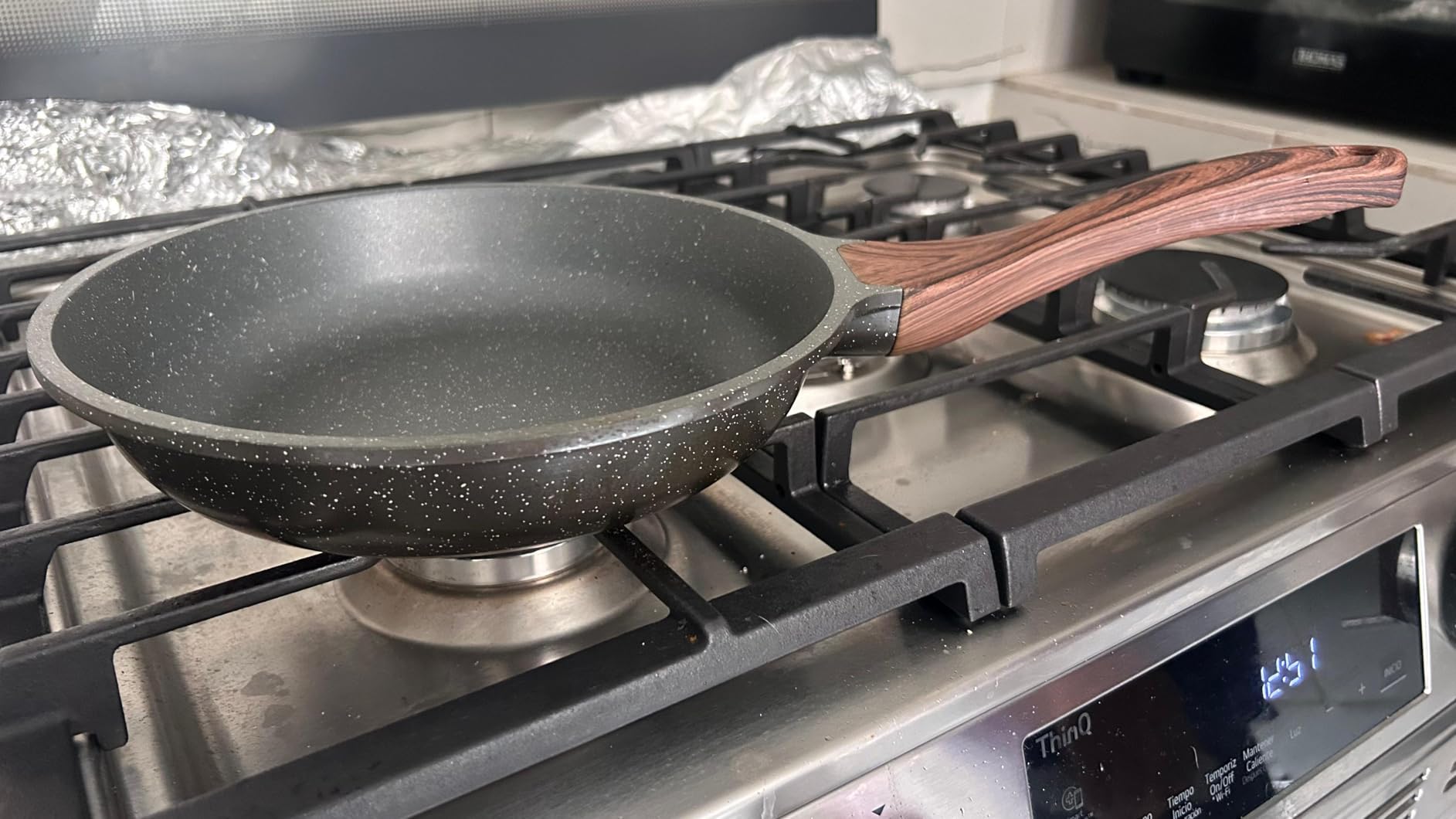 SENSARTE Nonstick Frying Pan Skillet, Swiss Granite Coating Omelette Pan, Healthy Stone Cookware Chef's Pan, PFOA Free (9.5 Inch) - Customer Photo 2