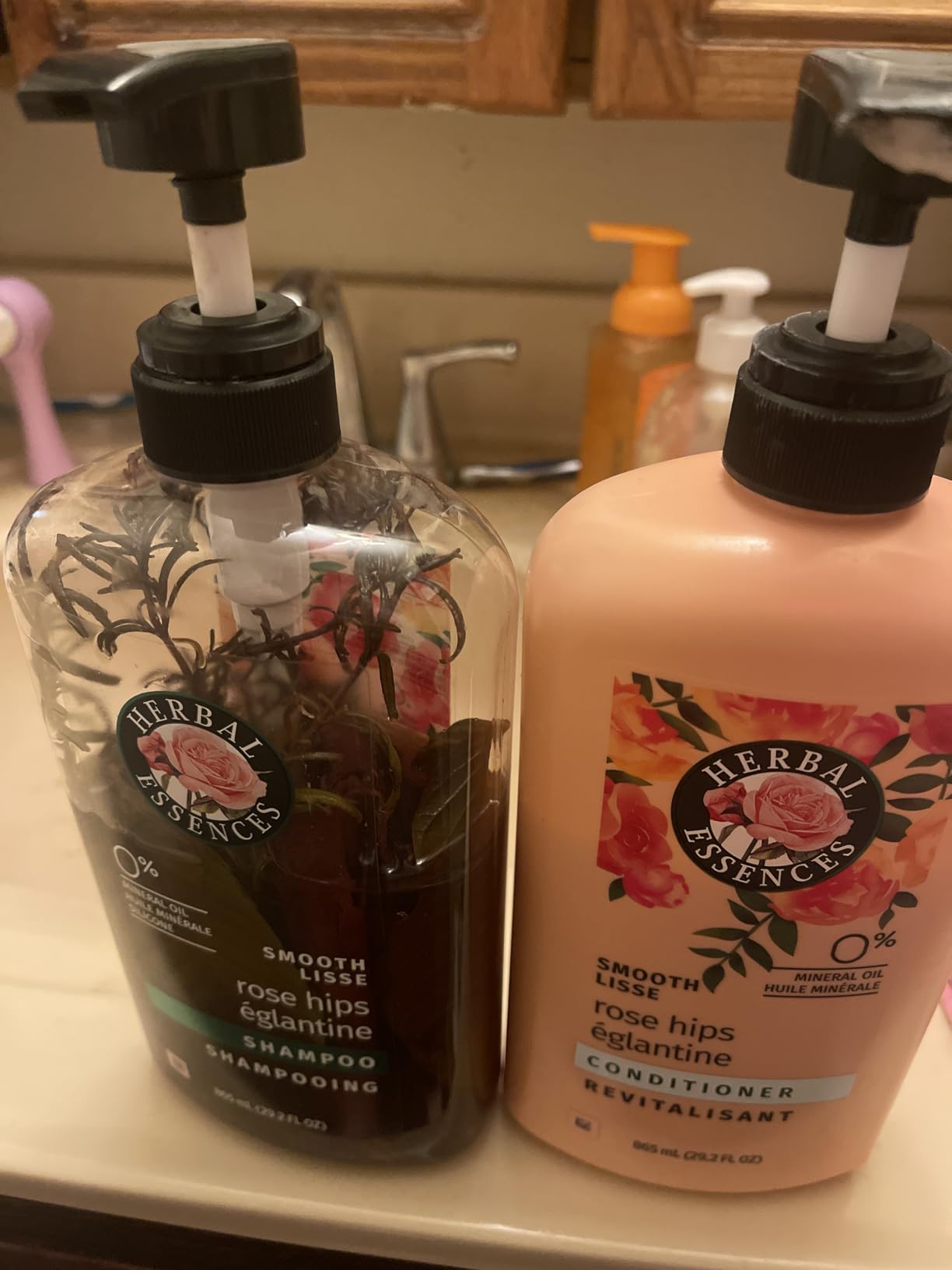 Herbal Essences Shampoo & Conditioner Set, Smooth Collection, Rose Hips & Vitamin E - 29.2 Fl Oz Each, 2-Pack customer photo 2