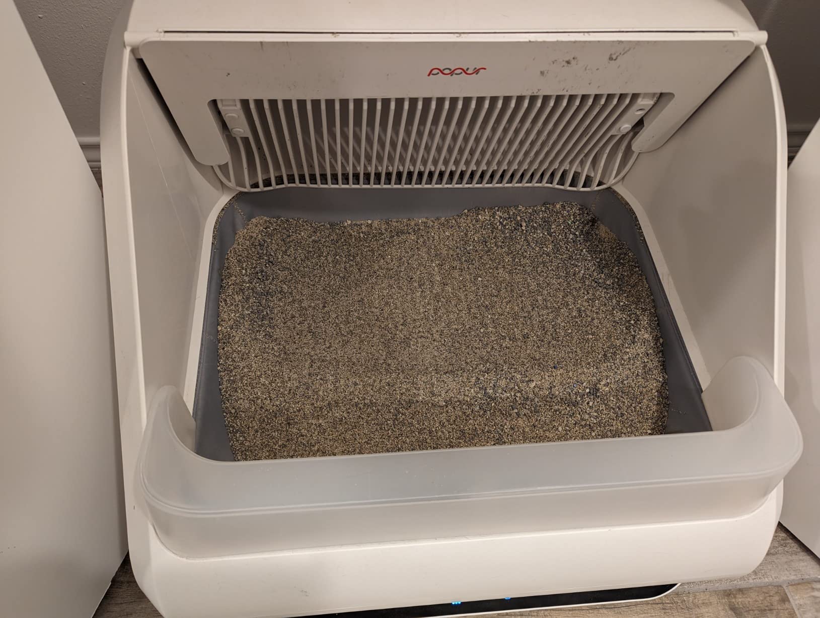 ARM & HAMMER Clump & Seal SLIDE Platinum Multi-Cat Clumping Cat Litter, 14-Day Odor Control, EZ Clean Technology, 18 lbs – No Scrubbing, Powerful Odor Eliminator - Customer Photo 3