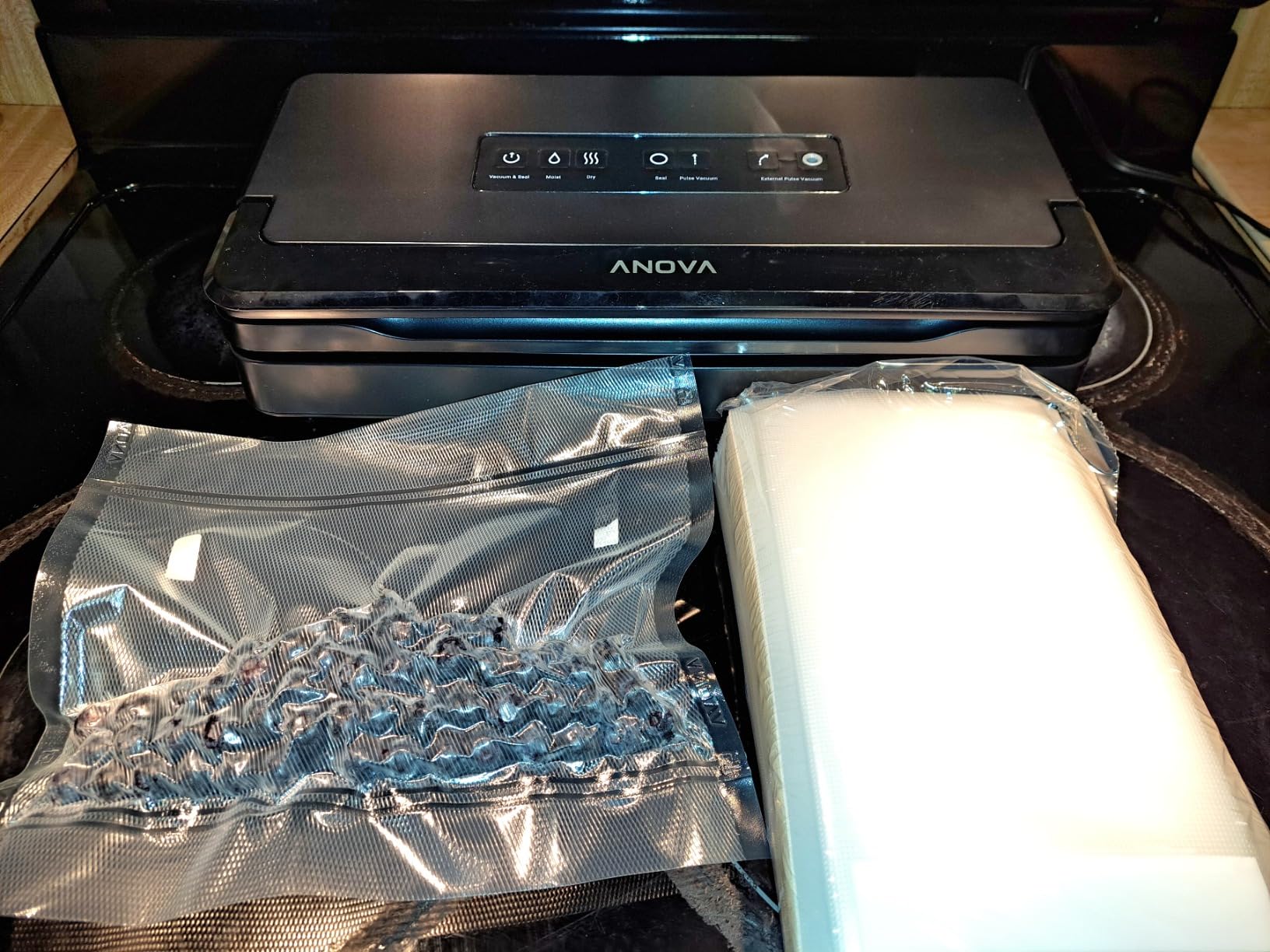 Anova Culinary Precision Vacuum Sealer Pro, Includes Large Bag Roll (19ft), Wet & Dry Dual Food Vacuum Sealer Machine for Sous Vide and Long-Term Storage, 2-Year Warranty Customer Review Anova Culinary Precision Vacuum Sealer Pro, Includes Large Bag Roll (19ft), Wet & Dry Dual Food Vacuum Sealer Machine for Sous Vide and Long-Term Storage, 2-Year Warranty - Customer Photo 5