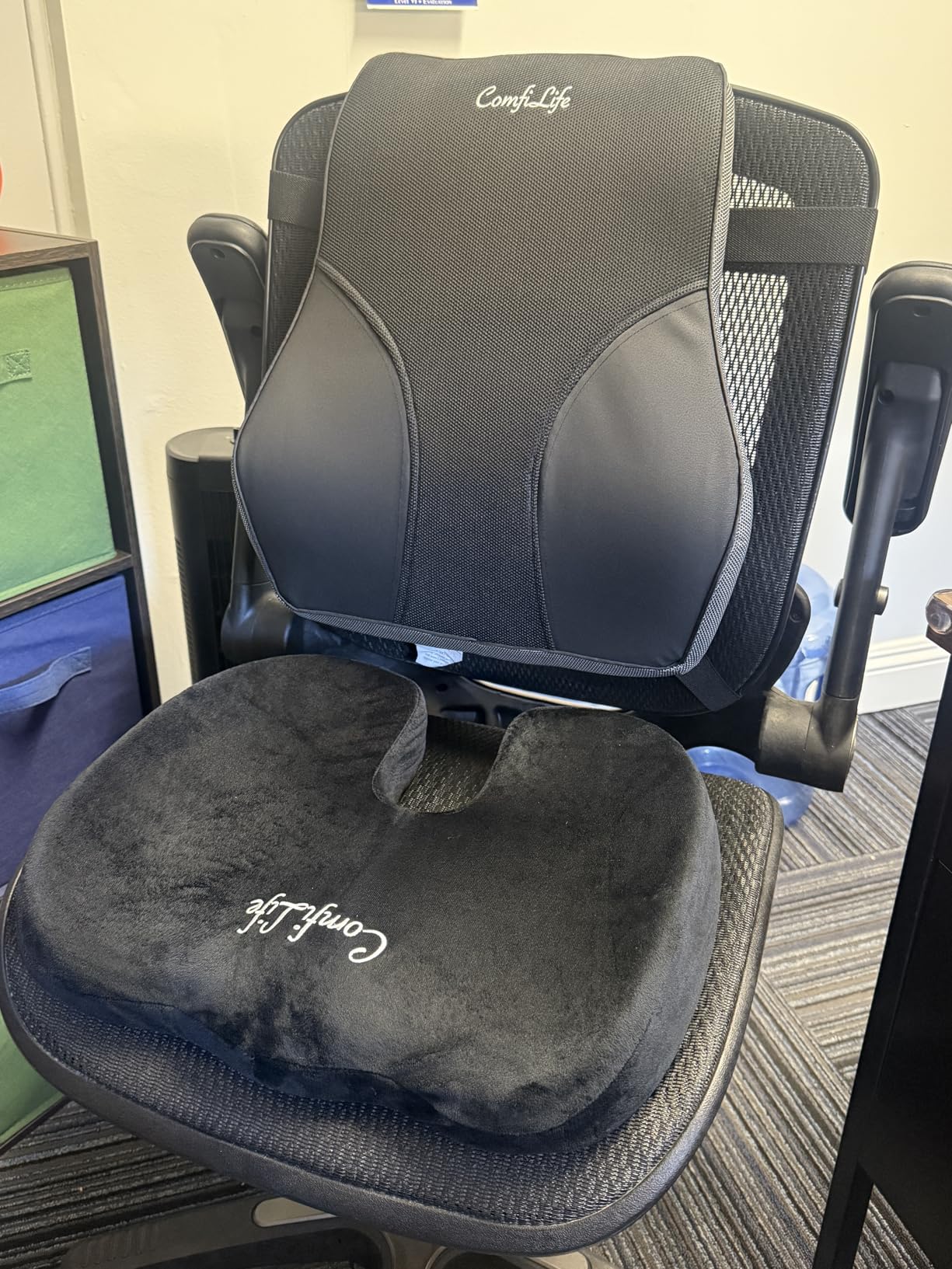 ComfiLife Premium Gel & Memory Foam Seat Cushion – Doctor Recommended Office Chair Cushion, Car Seat Cushion – Chair Cushions for Back & Sciatica Pain Relief – Seat Cushions for Office & Desk (Black) Customer Review ComfiLife Premium Gel & Memory Foam Seat Cushion – Doctor Recommended Office Chair Cushion, Car Seat Cushion – Chair Cushions for Back & Sciatica Pain Relief – Seat Cushions for Office & Desk (Black) - Customer Photo 1