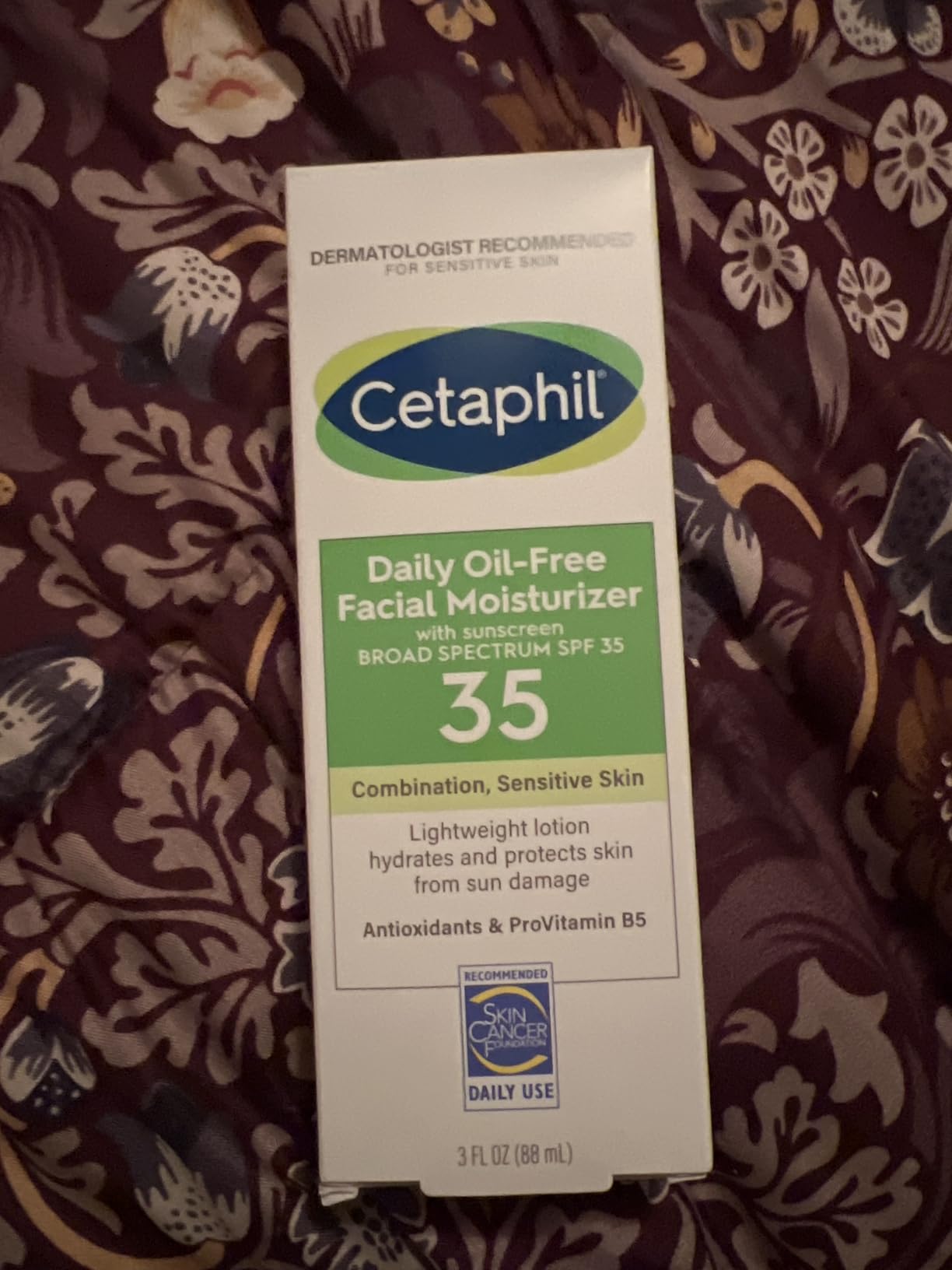 Cetaphil Face Moisturizer, Daily Oil Free Facial Moisturizer with SPF 35, For Dry or Oily Combination Sensitive Skin, Fragrance Free Face Lotion Customer Review Cetaphil Face Moisturizer, Daily Oil Free Facial Moisturizer with SPF 35, For Dry or Oily Combination Sensitive Skin, Fragrance Free Face Lotion - Customer Photo 2