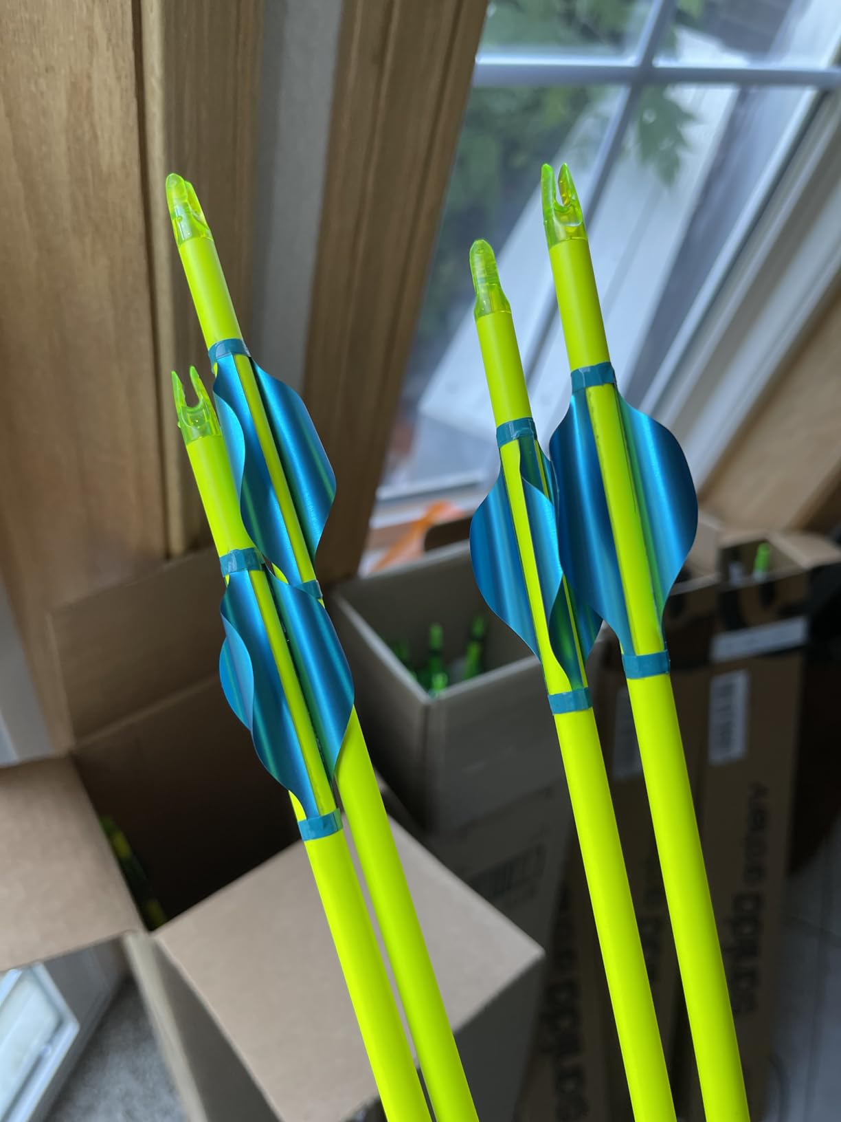 Linkboy Archery Carbon Arrows Shaft Hunting Practice Target Arrows with Removable 75gr Tip Nock for Compound Recurve Long Bows, Spine 300 340 400 500 600 700 800, Pack of 12PCS - Customer Photo 1