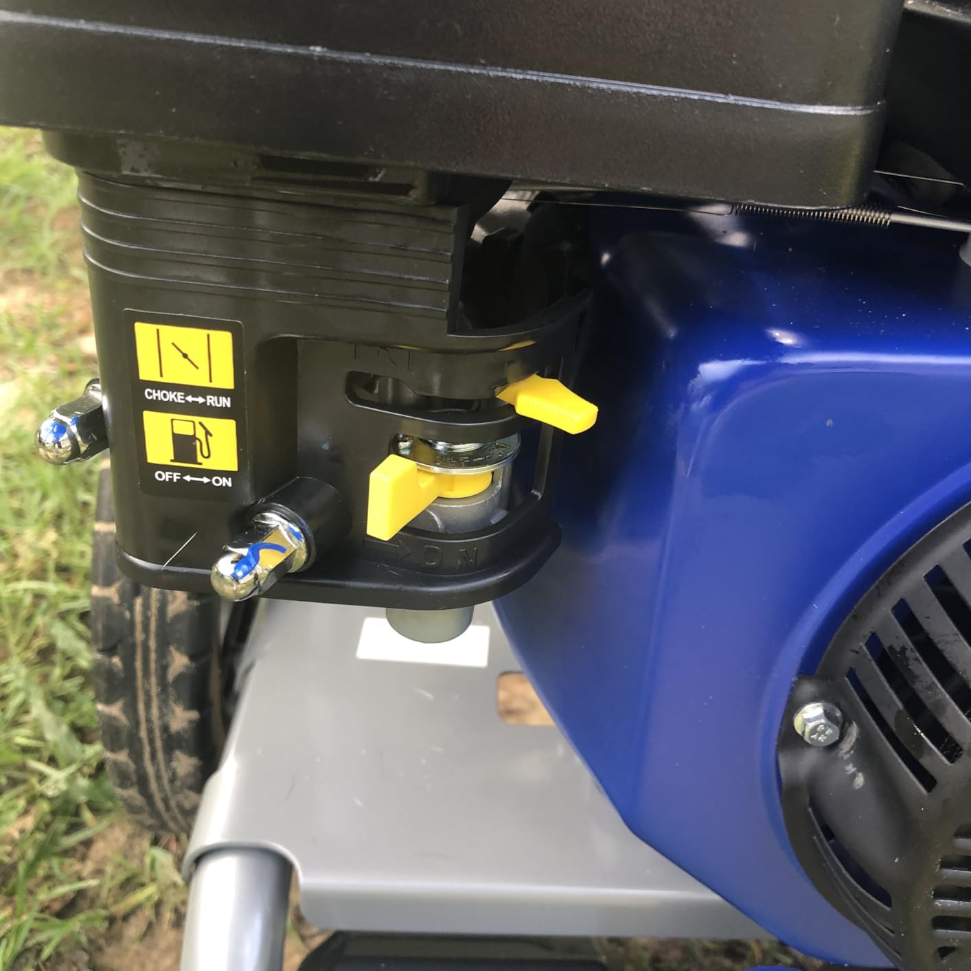Westinghouse WPX3400 Gas Pressure Washer, 3400 PSI and 2.6 Max GPM, Onboard Soap Tank, Spray Gun and Wand, 5 Nozzle Set, for Cars/Fences/Driveways/Homes/Patios/Furniture - Customer Photo 1