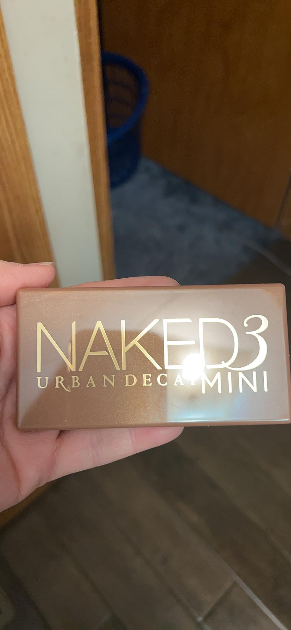 URBAN DECAY Naked 3 Mini Eyeshadow Palette - 6 Soft Pink Shadows, Multi-Use Matte & Shimmer Finishes, Ultra-Blendable Everyday Rosy Neutrals, Long-lasting Up to 12HR Wear, Travel Makeup with Mirror - Customer Photo 4