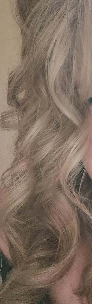 Pantene Shampoo & Conditioner Set, Daily Moisture Renewal - Pro-V Nutrients for Dry, Color-Treated, Straight to Curly Hair, 72-Hour Hydration & Softness, 52.8 Oz Total + Miracle Rescue Shot (0.5 Oz) - Customer Photo 1