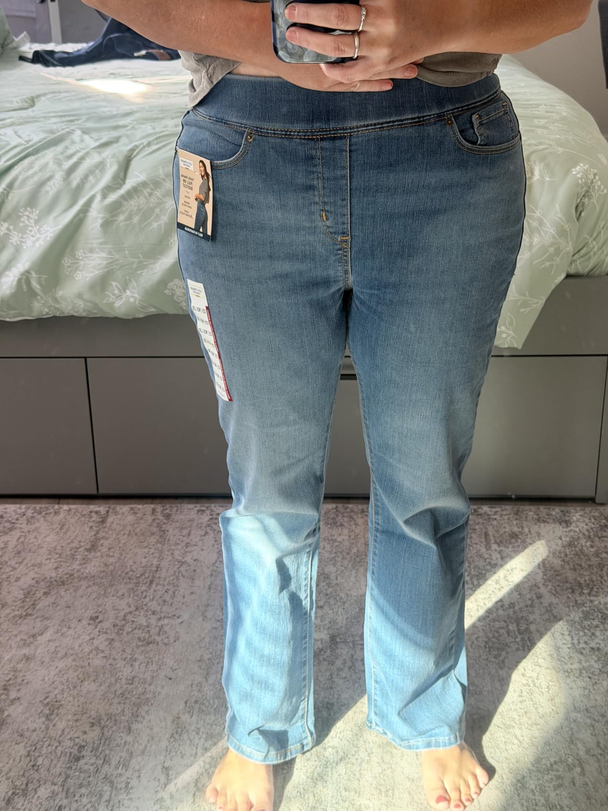 Levi Strauss Signature Gold Women's Totally Shaping Pull-on Bootcut Jeans High-rise Stretch Denim customer photo 2