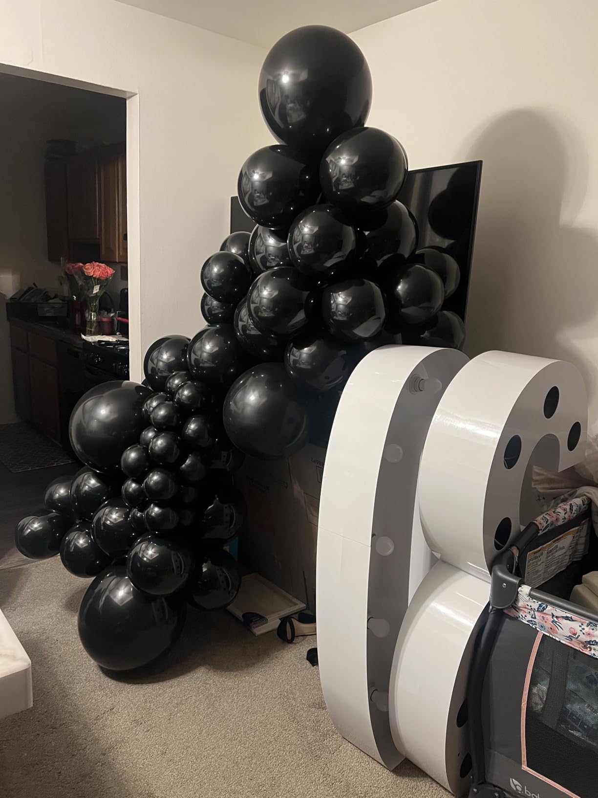 PartyWoo Black Balloons 140 pcs Different Sizes Pack of 18 12 10 5 Inch Matte Black Latex Balloon Arch Kit Garland for Graduation Halloween New Year Anniversary Birthday Party Decorations Black-Y18 Customer Review PartyWoo Black Balloons 140 pcs Different Sizes Pack of 18 12 10 5 Inch Matte Black Latex Balloon Arch Kit Garland for Graduation Halloween New Year Anniversary Birthday Party Decorations Black-Y18 - Customer Photo 3