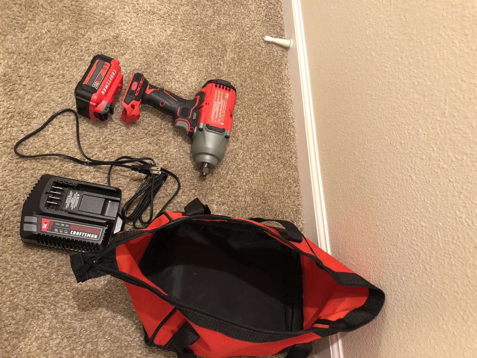 CRAFTSMAN V20 RP Impact Wrench, Cordless, Brushless, High Torque, 1/2 Inch, 4Ah Battery and Charger Included (CMCF940M1) Customer Review CRAFTSMAN V20 RP Impact Wrench, Cordless, Brushless, High Torque, 1/2 Inch, 4Ah Battery and Charger Included (CMCF940M1) - Customer Photo 2