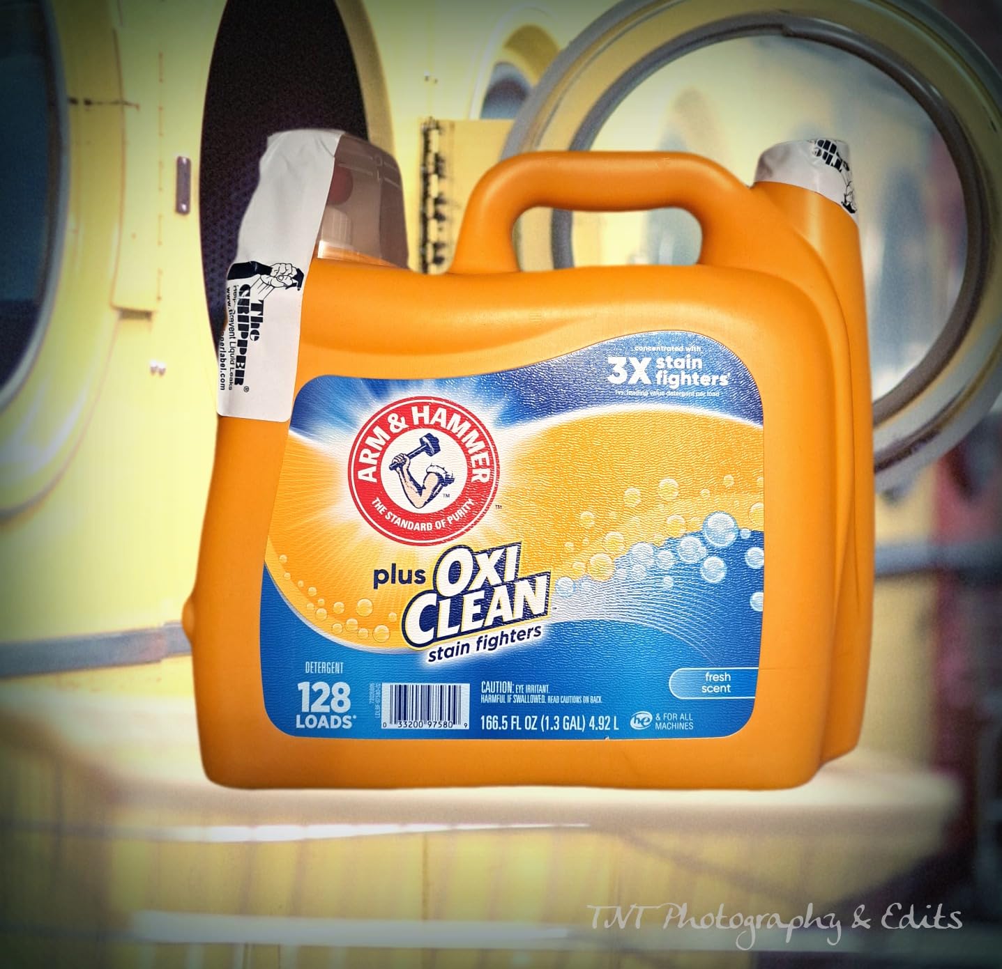 ARM & HAMMER Plus OxiClean Stain Fighters Liquid Laundry Detergent, Fresh Scent, 166.5 fl oz, 128 Loads Customer Review ARM & HAMMER Plus OxiClean Stain Fighters Liquid Laundry Detergent, Fresh Scent, 166.5 fl oz, 128 Loads - Customer Photo 2