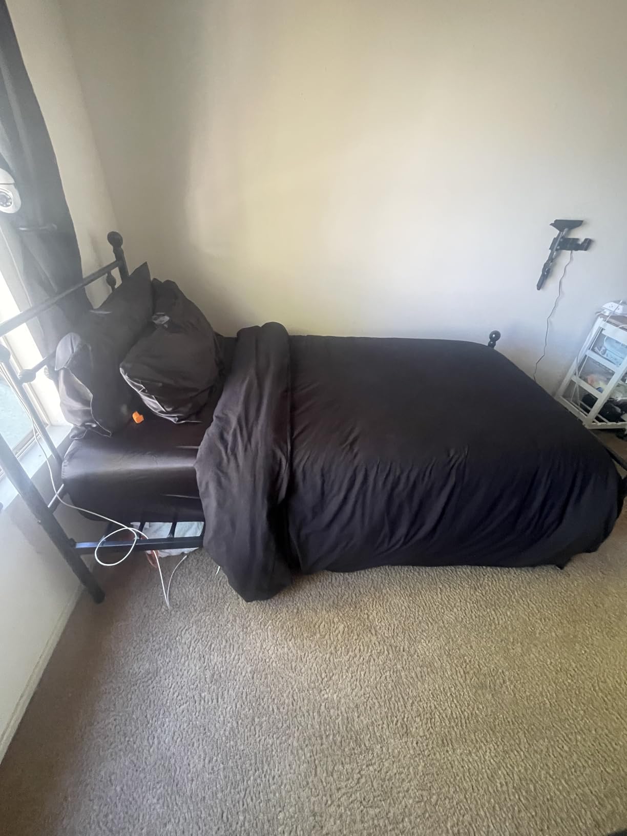 Bedsure Comforter Duvet Insert - Quilted Comforters Oversized King, All Season Duvet, GentleSoft Down Alternative Bedding, with 8 Tabs, Gifts for Women/Men, Navy Blue, Oversized King 116 x 98 Inches - Customer Photo 2