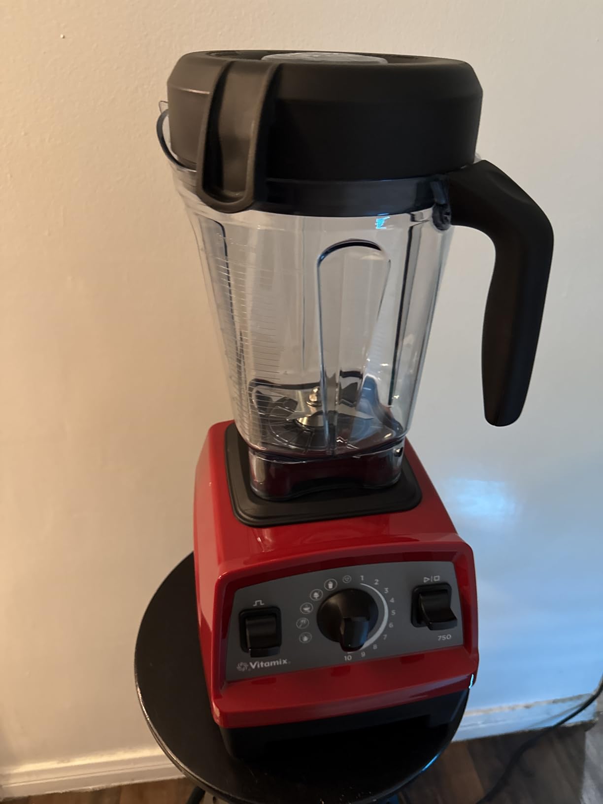 Vitamix Propel Series 750 Blender with Four Blending Programs, Self-Cleaning Program, Professional-Grade Blender for Smoothies, Soups and More, Stainless-Steel Blades, 64 Oz Container, Black - Customer Photo 2